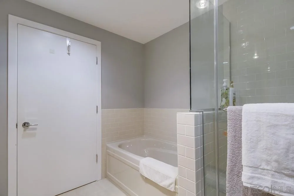 https://cdn.realtyfeed.com/cdn/127/260021258/f450496d4ee4bec9b0179b6060106abd.webp