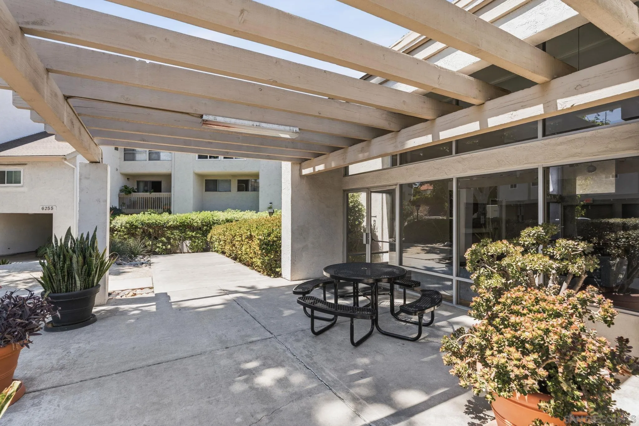 https://cdn.realtyfeed.com/cdn/127/260021261/01a1b3203ccf9b0b9590873de5ad5644.webp