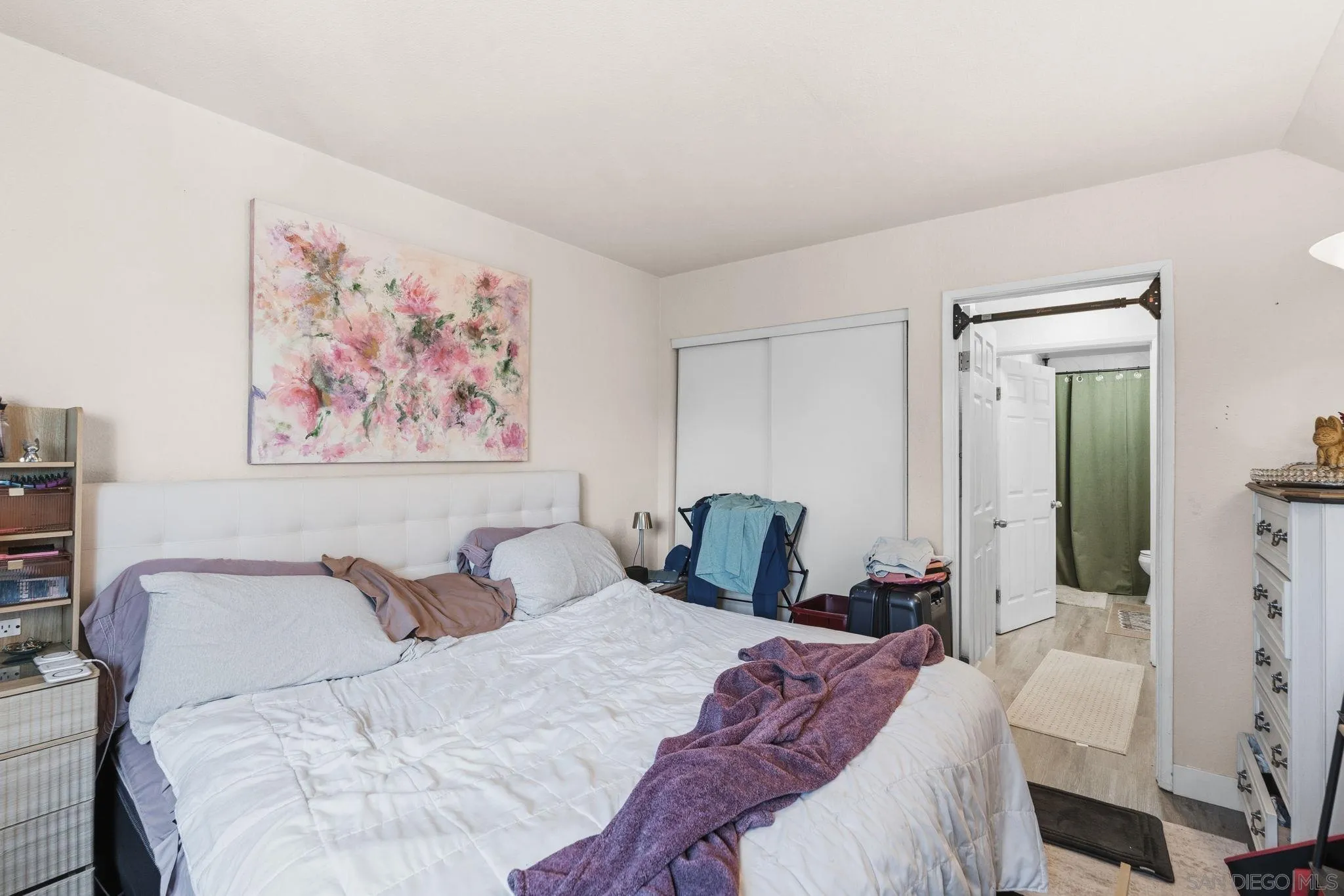 https://cdn.realtyfeed.com/cdn/127/260021261/d353f685db13eaf1c73adaac8ef15d9d.webp
