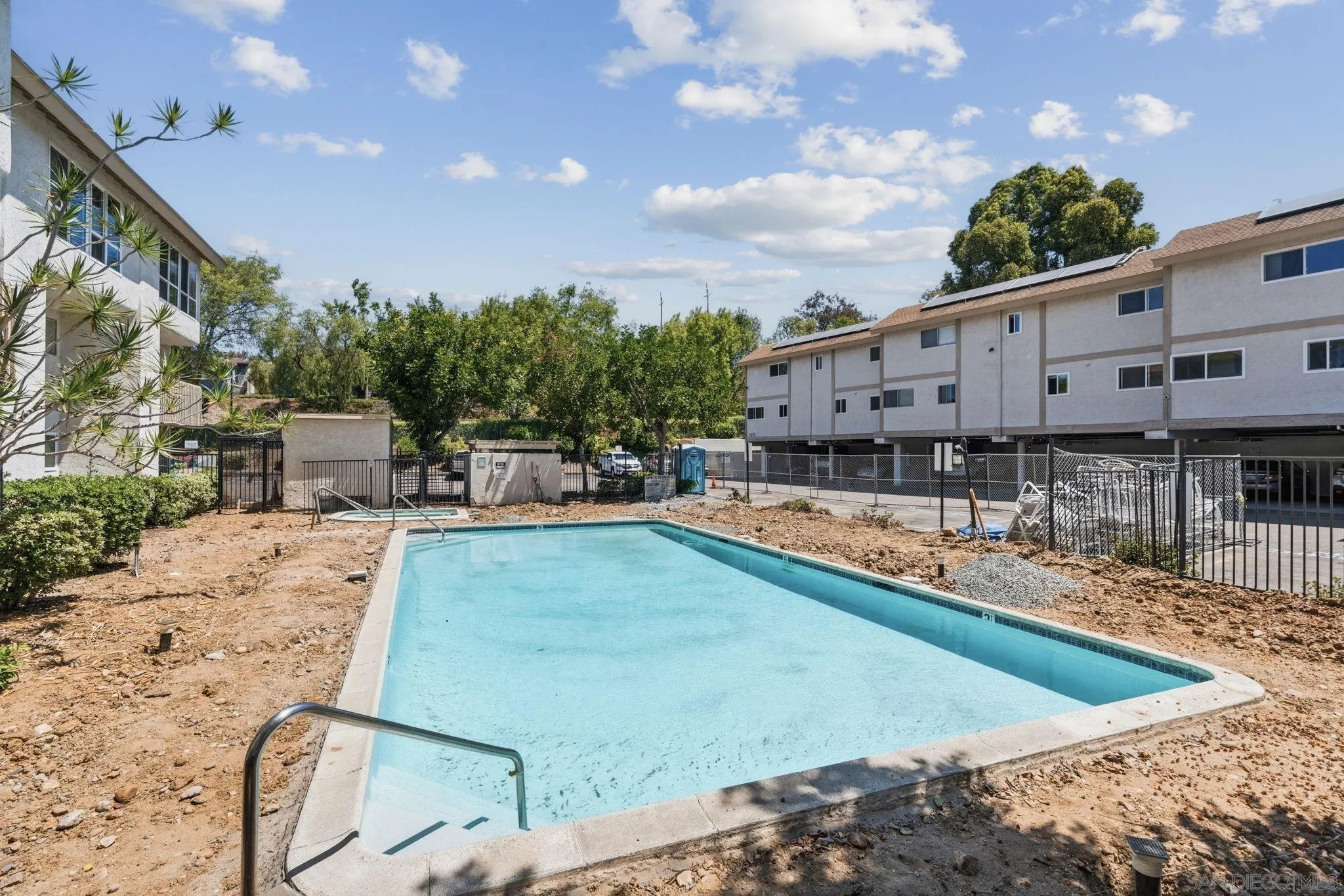 https://cdn.realtyfeed.com/cdn/127/260021261/e09c9cb600d9f2deb3a5864f2627182f.webp