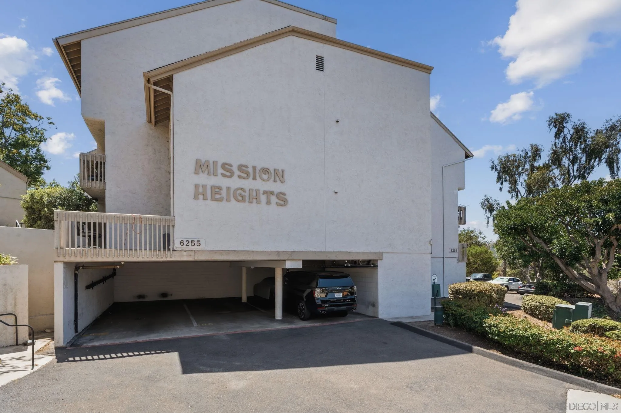 https://cdn.realtyfeed.com/cdn/127/260021261/f64bf1c519e3cbb6afc4ecf24673a172.webp