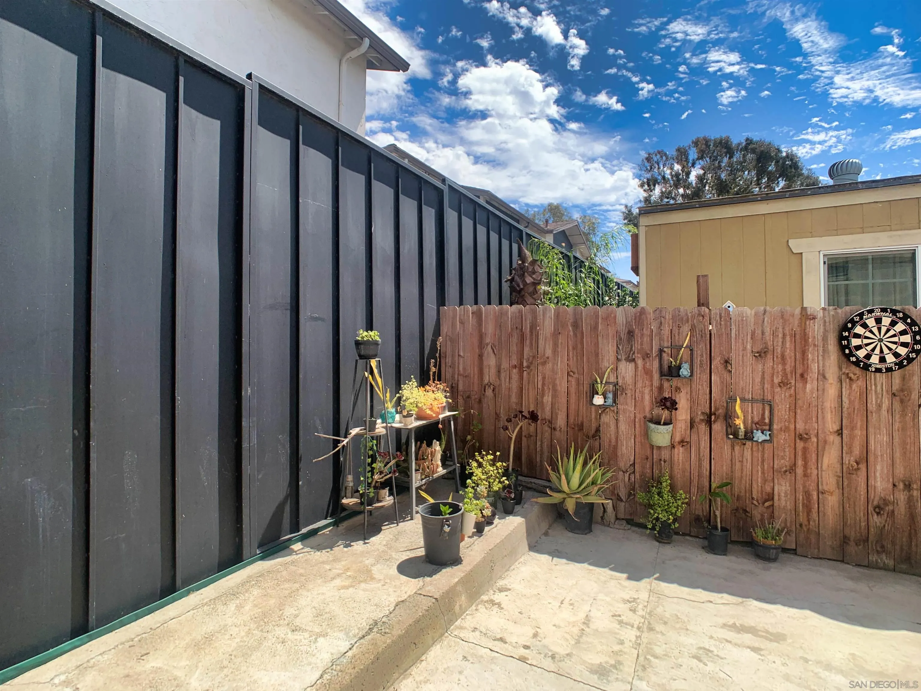 https://cdn.realtyfeed.com/cdn/127/260021263/18b9a8d48365adad69341c3cdac21094.webp