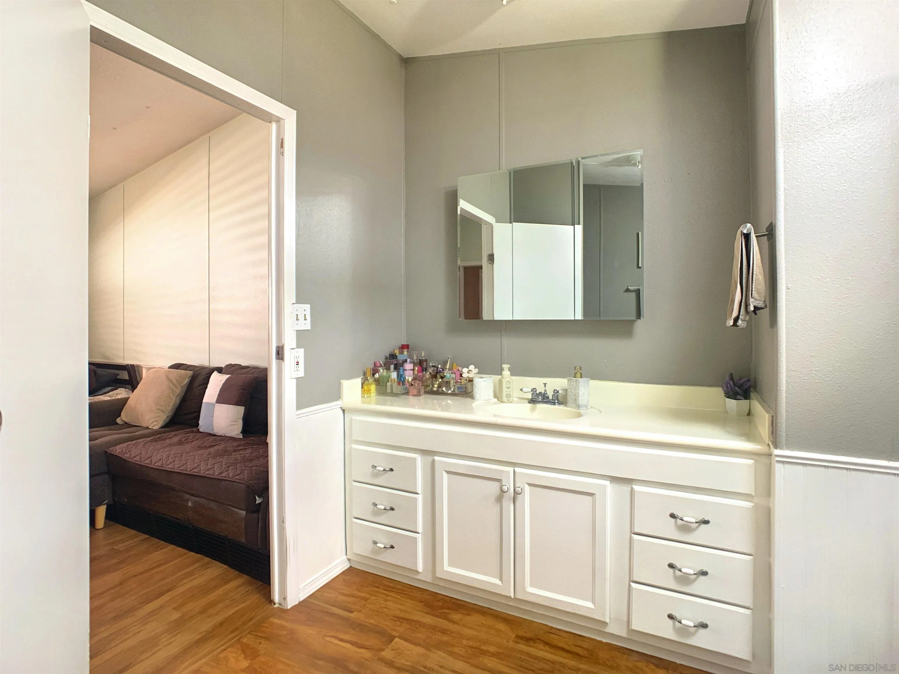 https://cdn.realtyfeed.com/cdn/127/260021263/22b3b949df8a78b41ad1195f5255fc2a.webp