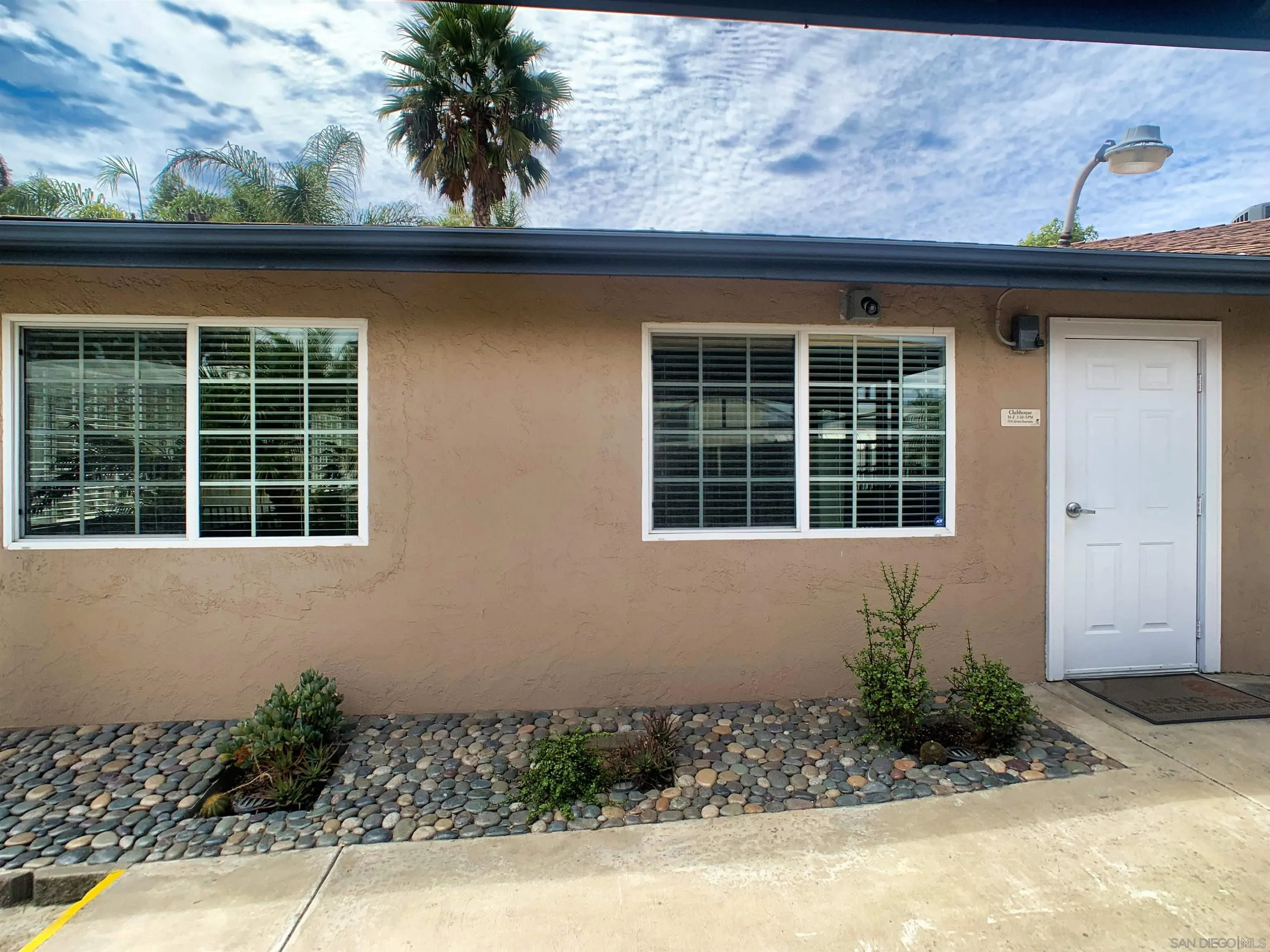 https://cdn.realtyfeed.com/cdn/127/260021263/45b07af6ce3264d715f18cbe4ba44c76.webp