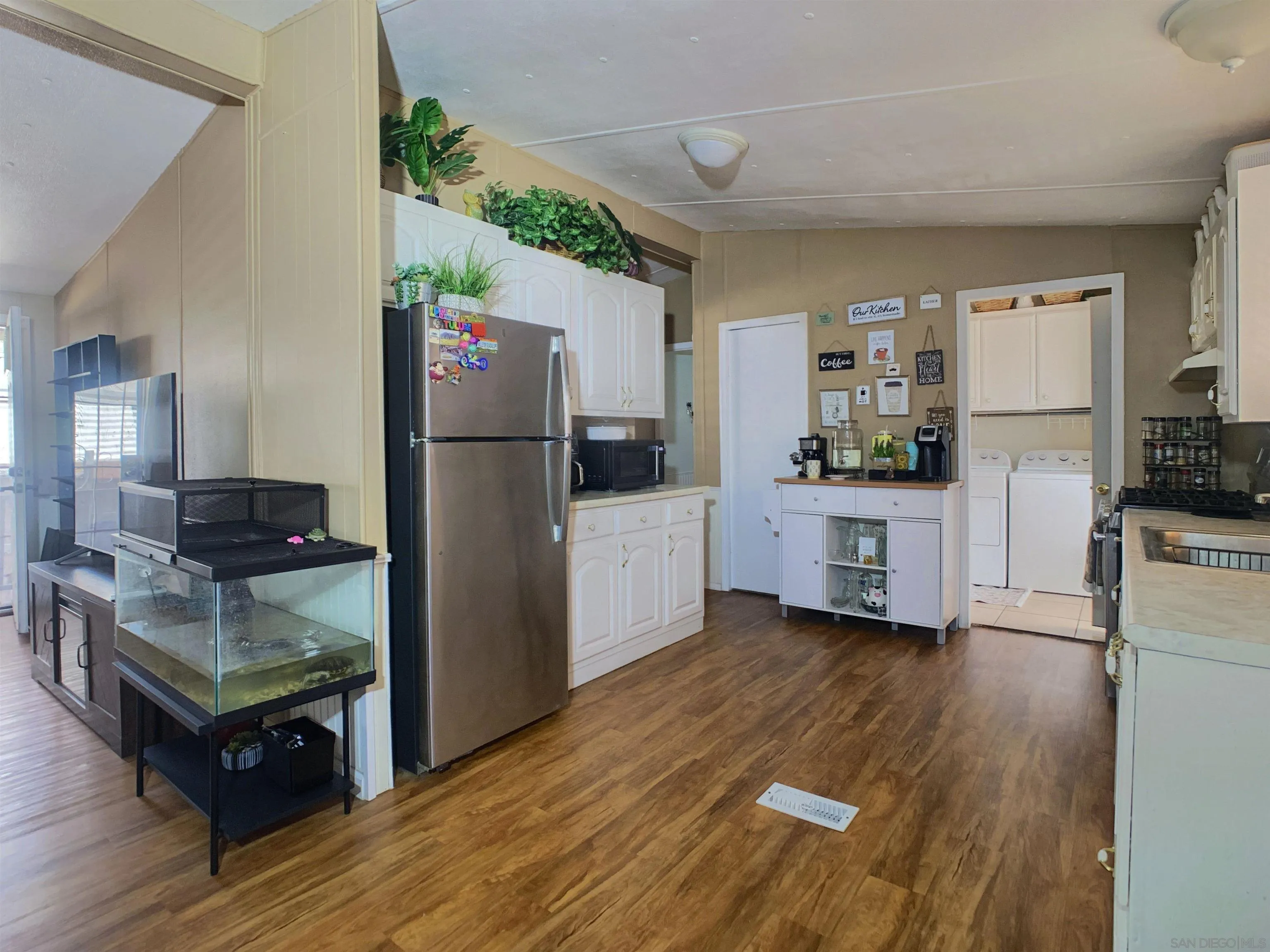 https://cdn.realtyfeed.com/cdn/127/260021263/b402592adde0a309fc8471776c95d0f4.webp