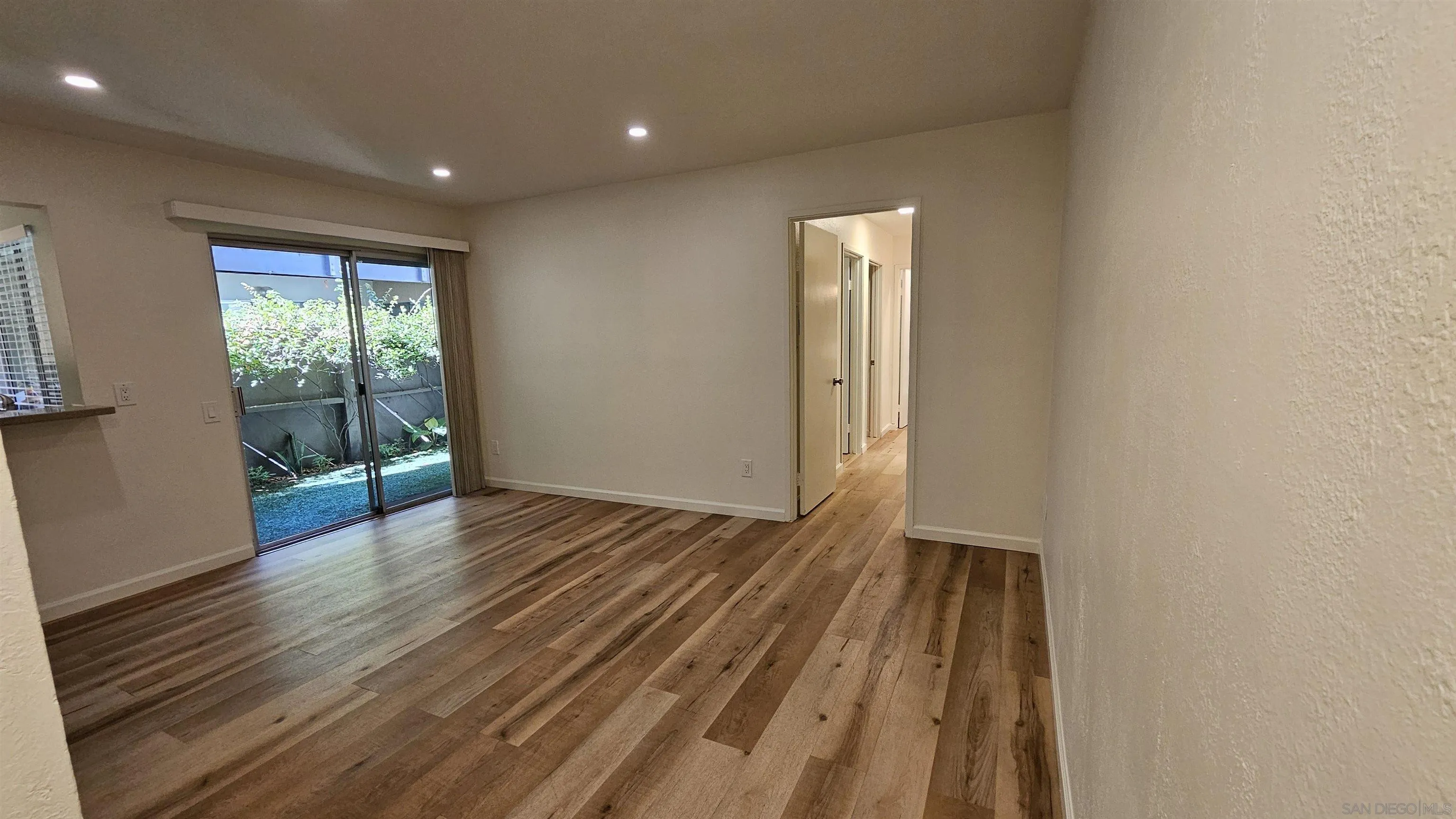 https://cdn.realtyfeed.com/cdn/127/260021264/7b6667b50344777c8abca9ad28bd57fc.webp