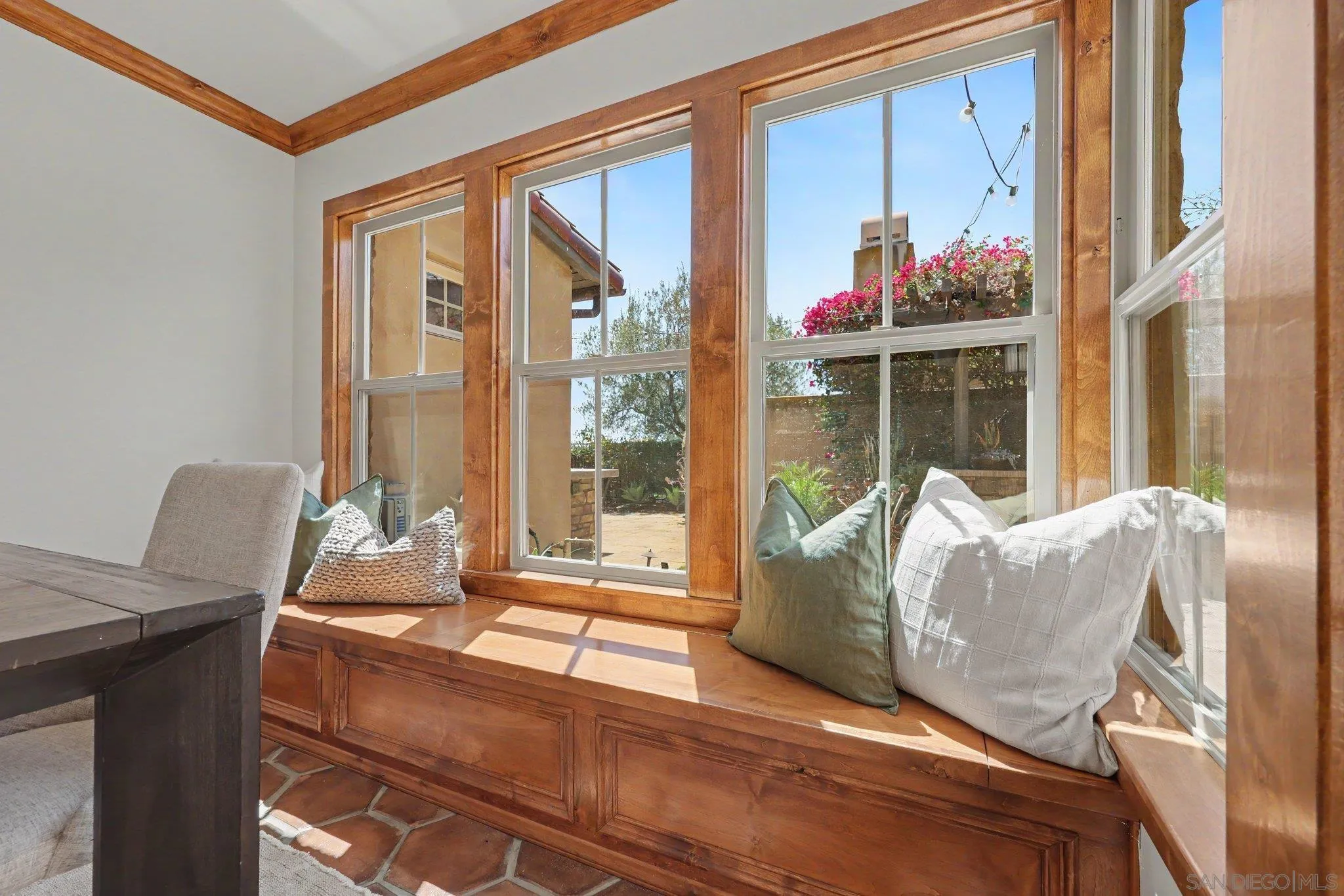 https://cdn.realtyfeed.com/cdn/127/260021273/4fe2940aebb5548724816e41013e86d5.webp
