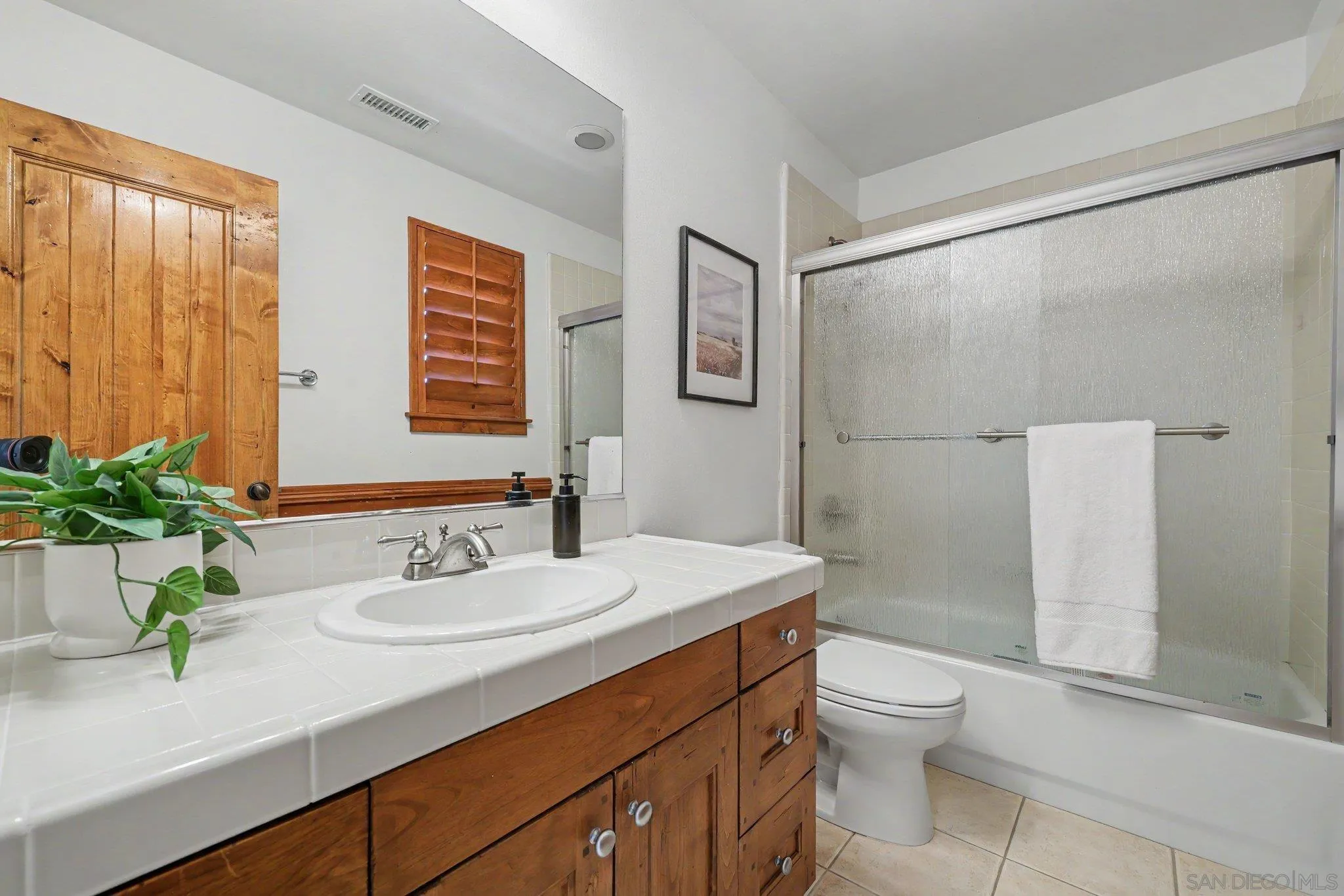 https://cdn.realtyfeed.com/cdn/127/260021273/575979c164a261caf46b78673d3731fc.webp