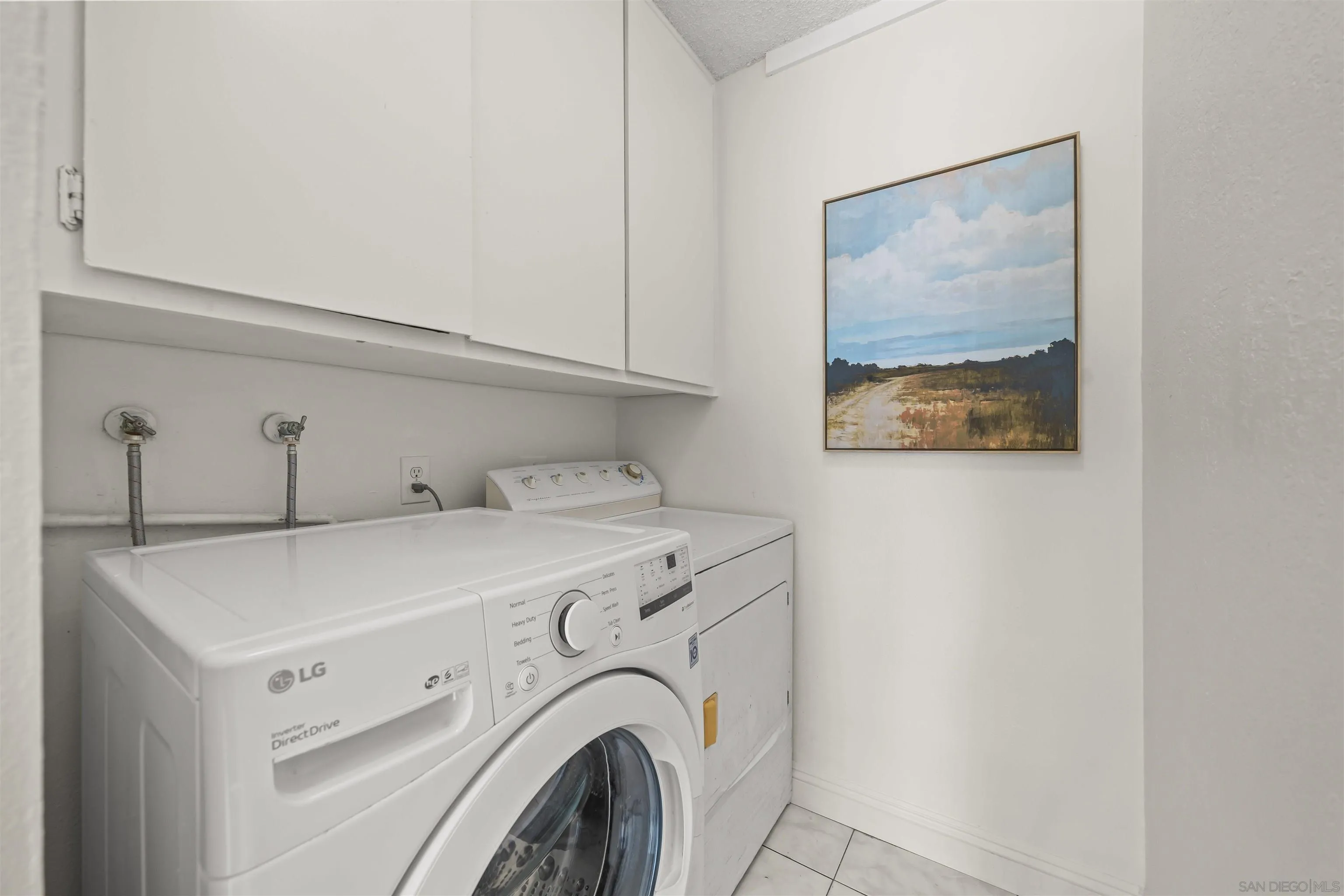 https://cdn.realtyfeed.com/cdn/127/260021279/fd11c7dfb2a60a2afb3067bbdf331e8f.webp