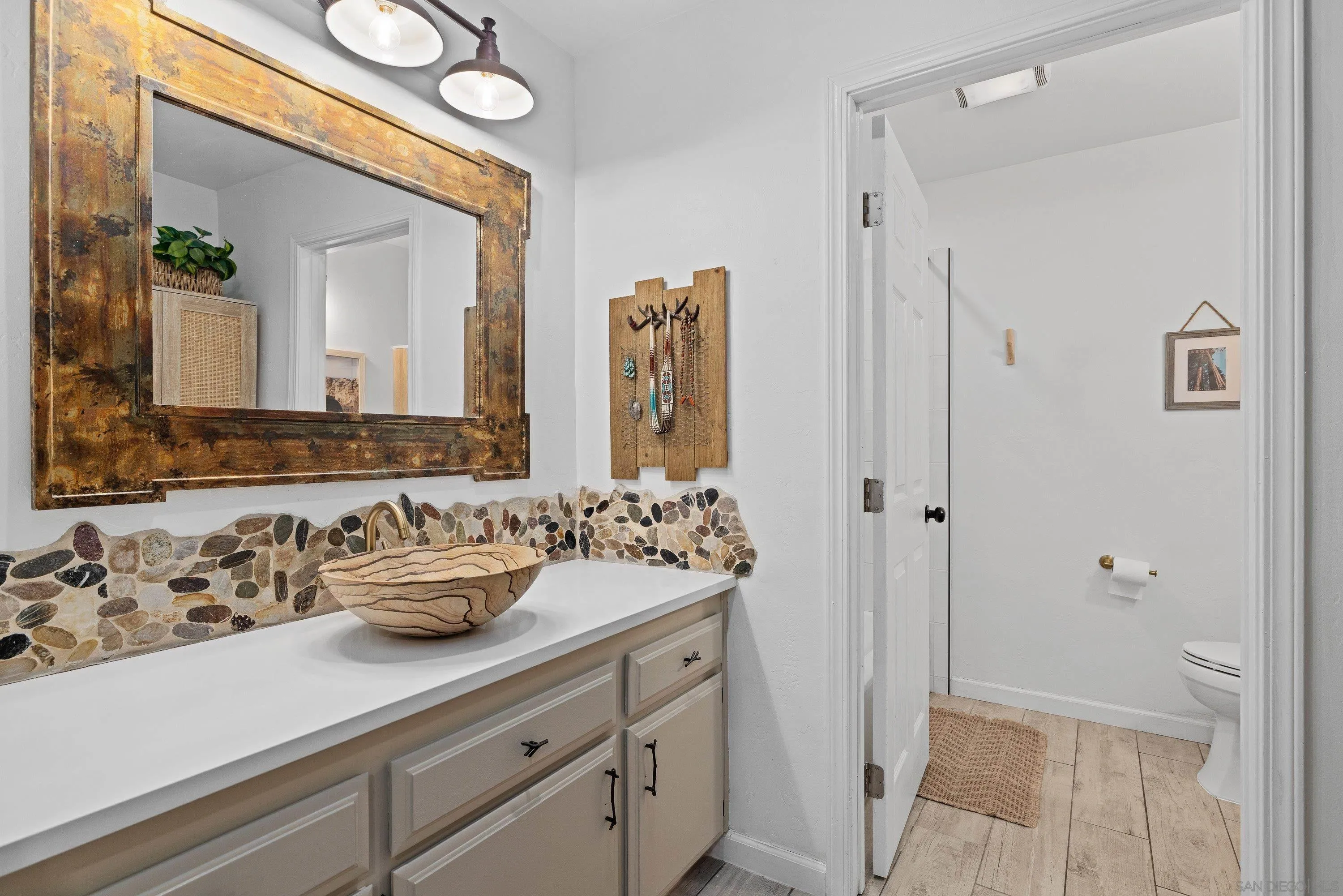 https://cdn.realtyfeed.com/cdn/127/260021282/84feb19d08d18271a2fd06c97f3723da.webp