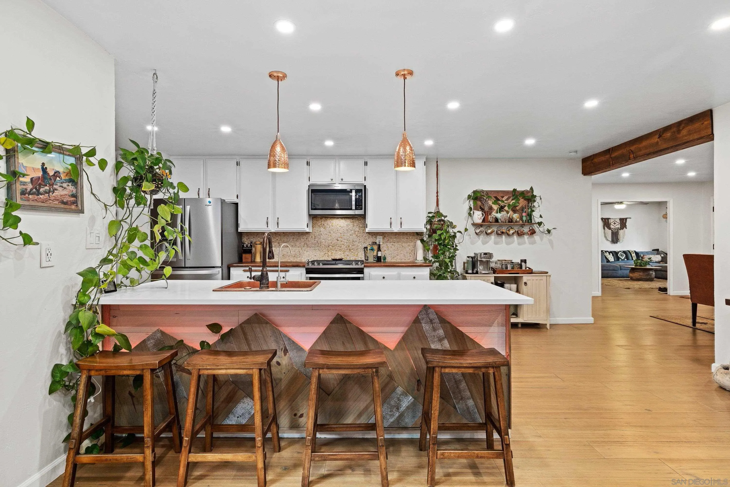 https://cdn.realtyfeed.com/cdn/127/260021282/cf25fe22e67c9d8317f5c507cbbf1388.webp