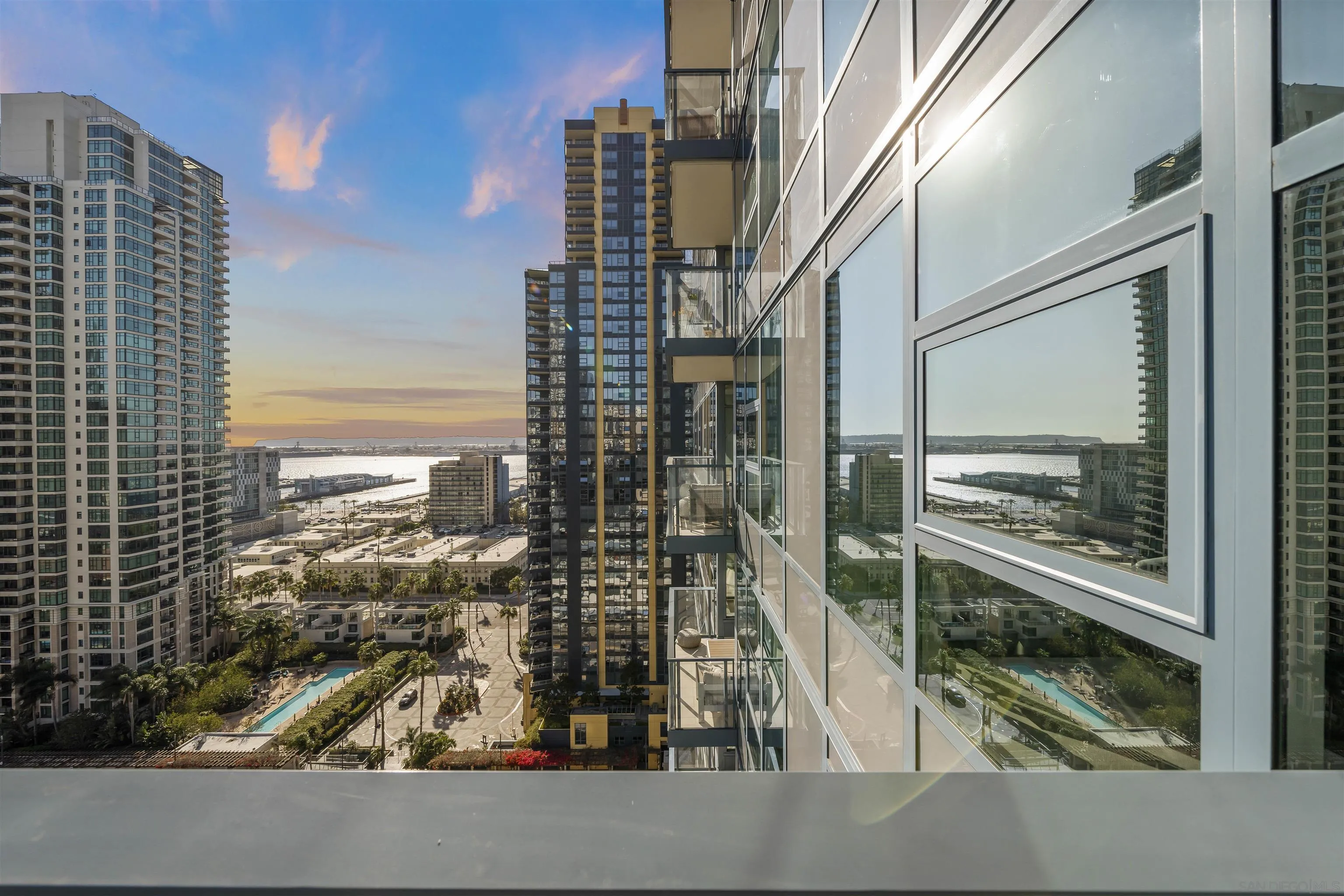 https://cdn.realtyfeed.com/cdn/127/260021285/0c38f7580c97785b5701746b03b8add5.webp