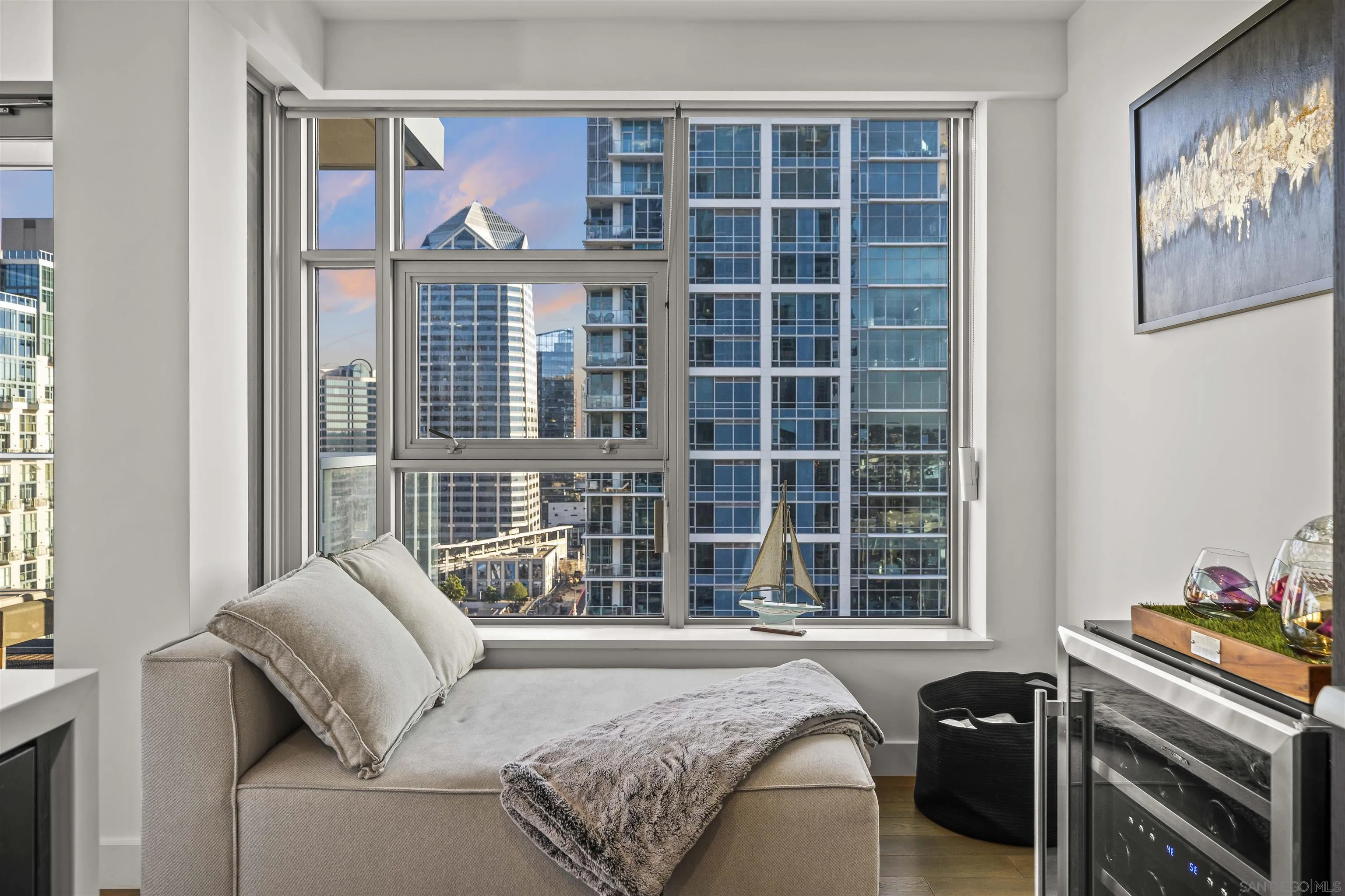 https://cdn.realtyfeed.com/cdn/127/260021285/6169fb4dbb648797f08aa14efbde5e87.webp