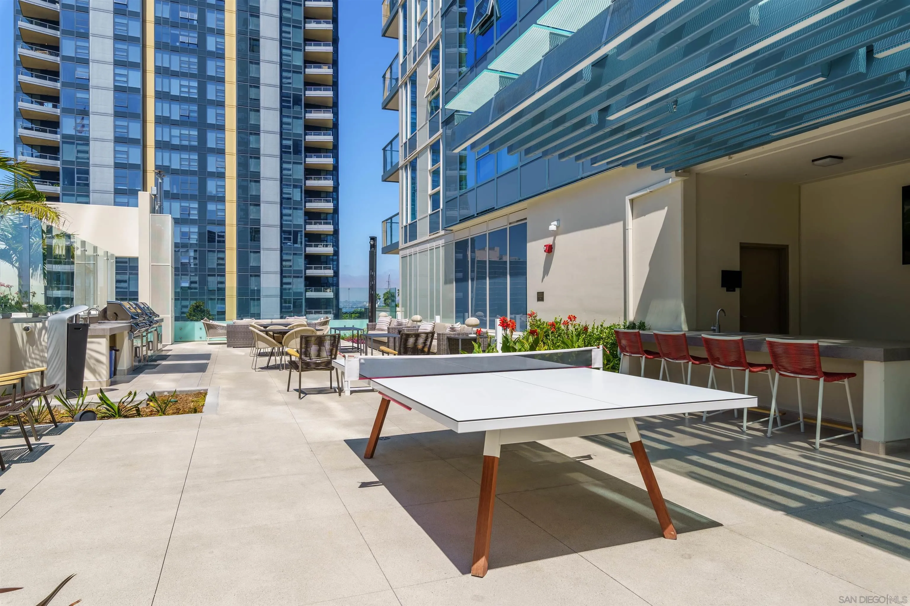 https://cdn.realtyfeed.com/cdn/127/260021285/da7769e5feb96209330b6a5938fcd1dd.webp