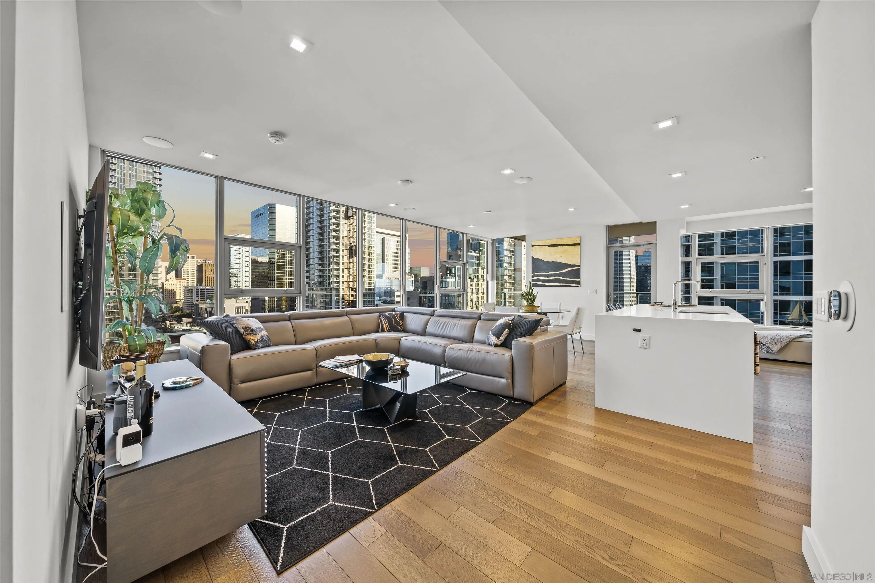 1388 Kettner Blvd Unit 1706, San Diego, CA 92101 - Photo 5 of 48, San Diego, CA