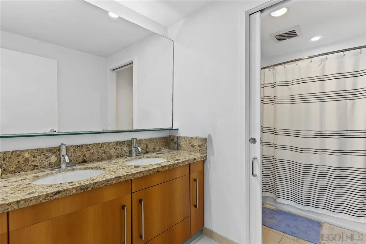 https://cdn.realtyfeed.com/cdn/127/260021288/0773b263b4ed34b22d263584f1a414b4.webp