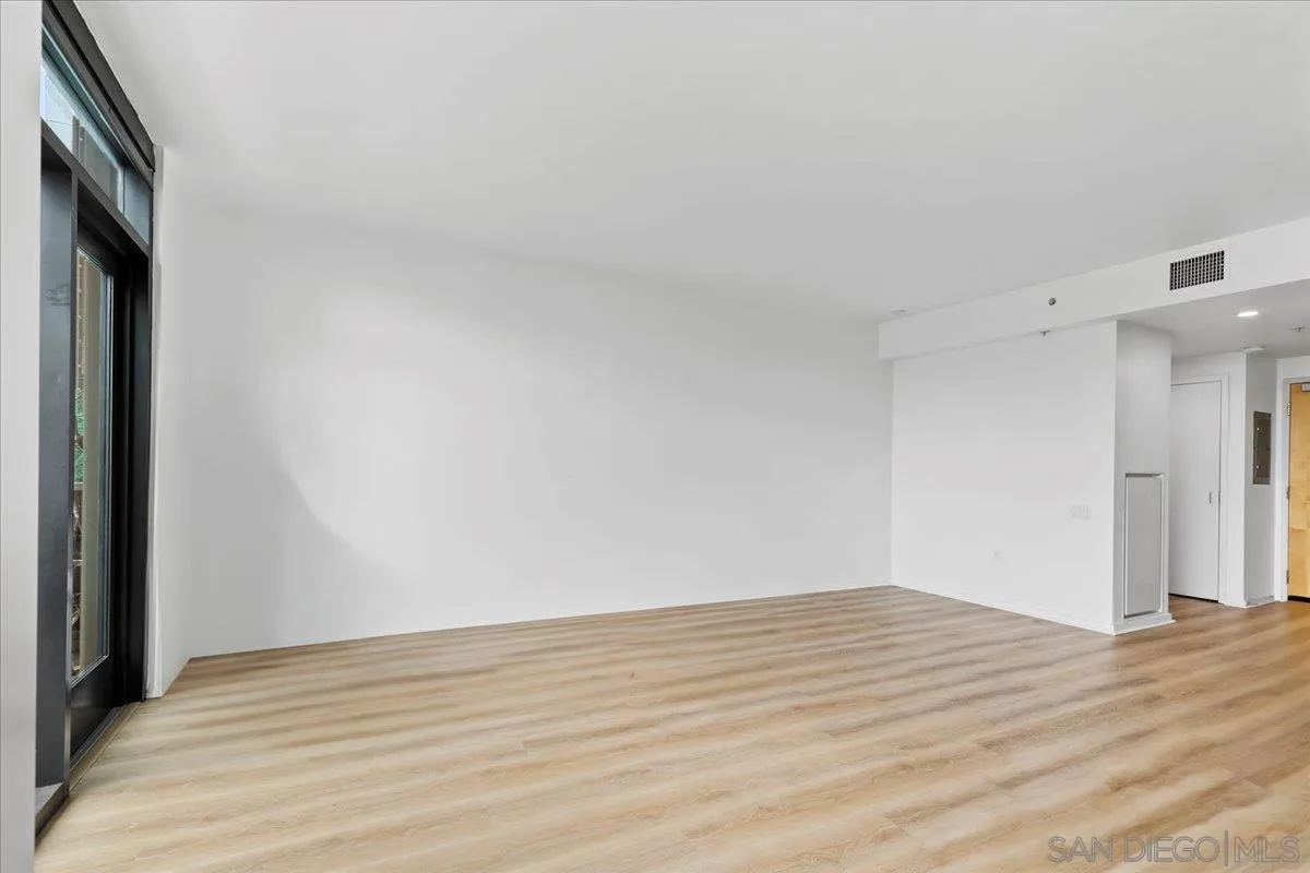 https://cdn.realtyfeed.com/cdn/127/260021288/0f6a92ecd5995f9479a15508e4b052b7.webp
