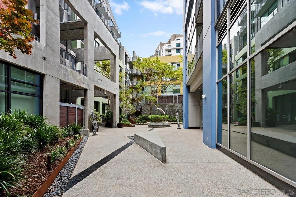 https://cdn.realtyfeed.com/cdn/127/260021288/92c17efc3e485b3d4a9ac1ec6a1bcd6d.webp