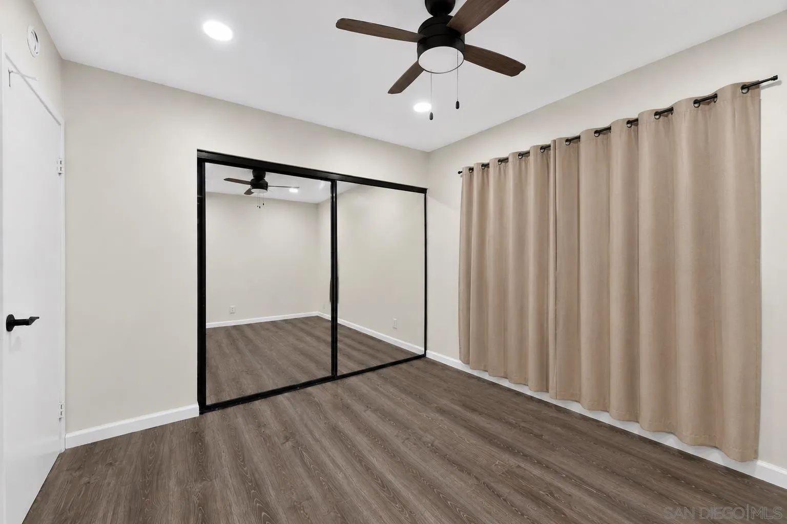 https://cdn.realtyfeed.com/cdn/127/260021290/48658d22bfd6638f532aaf90b45d08ba.webp