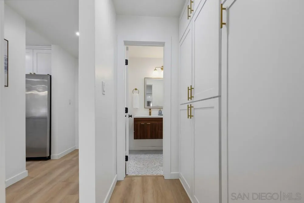 https://cdn.realtyfeed.com/cdn/127/260021292/f06296d326038b40970ed68d8298d5cd.webp