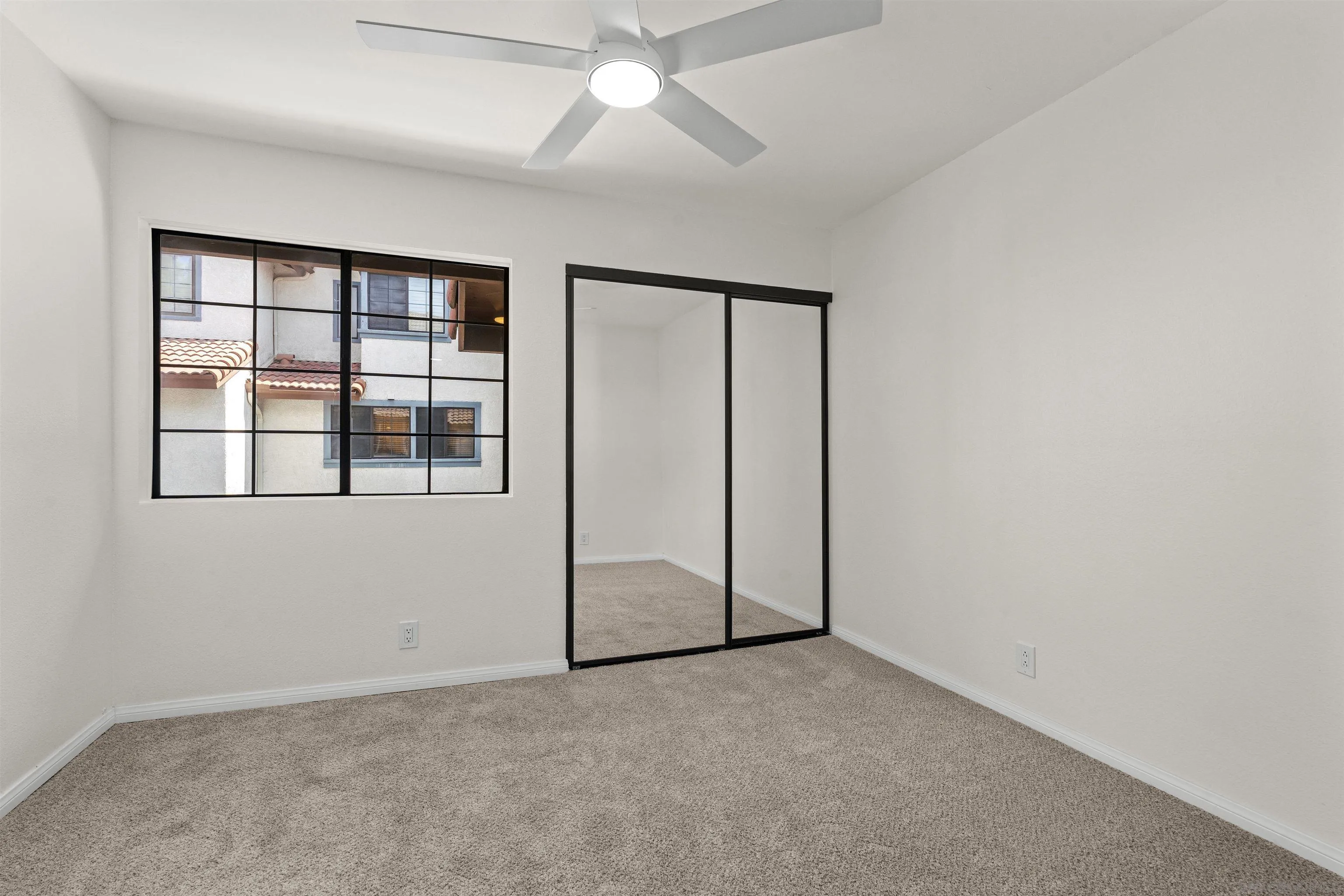 https://cdn.realtyfeed.com/cdn/127/260021295/e50d00bea7a1a1ec67f3e35b3db80363.webp