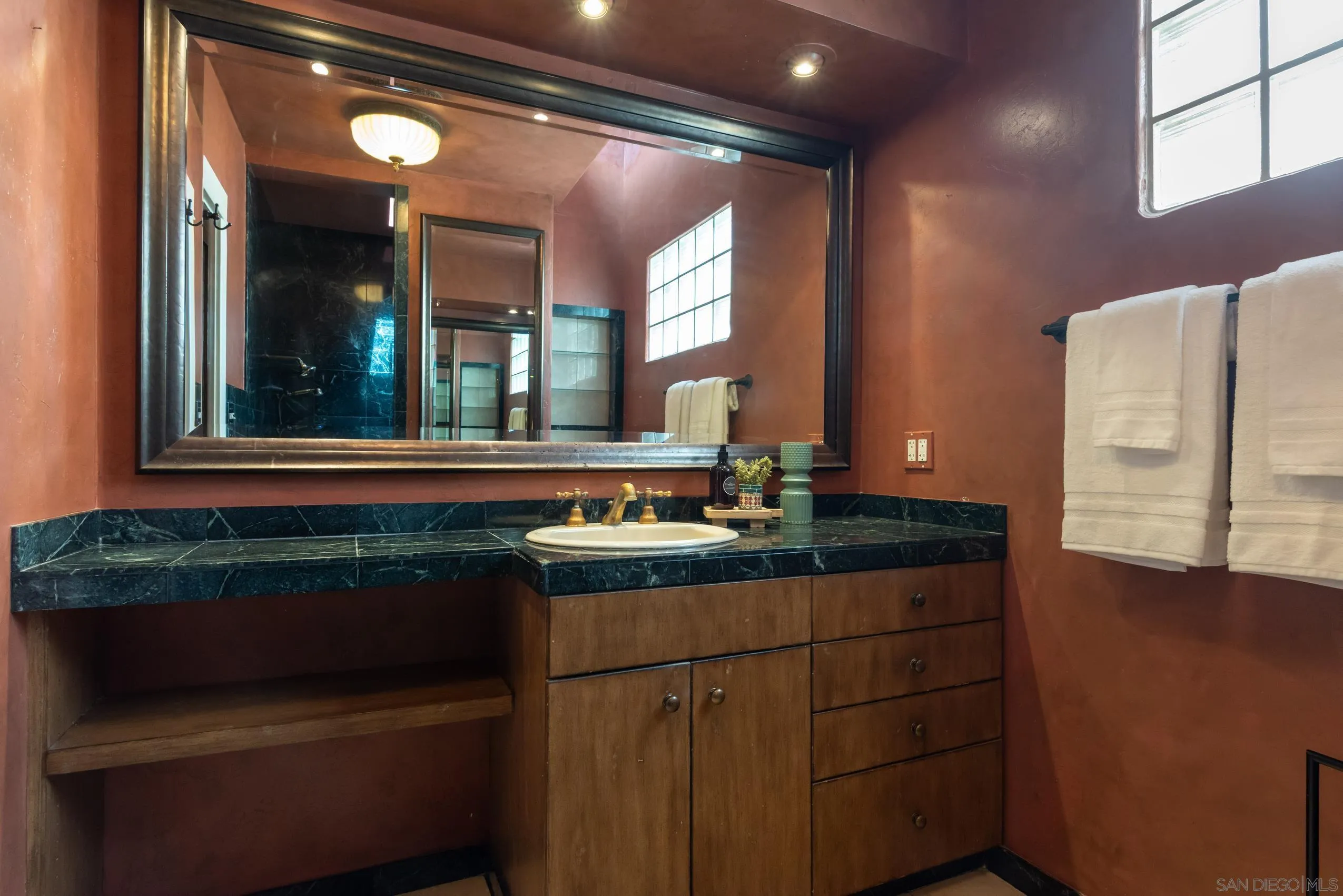 https://cdn.realtyfeed.com/cdn/127/260021297/10802683d579270cee20341d834aee1c.webp