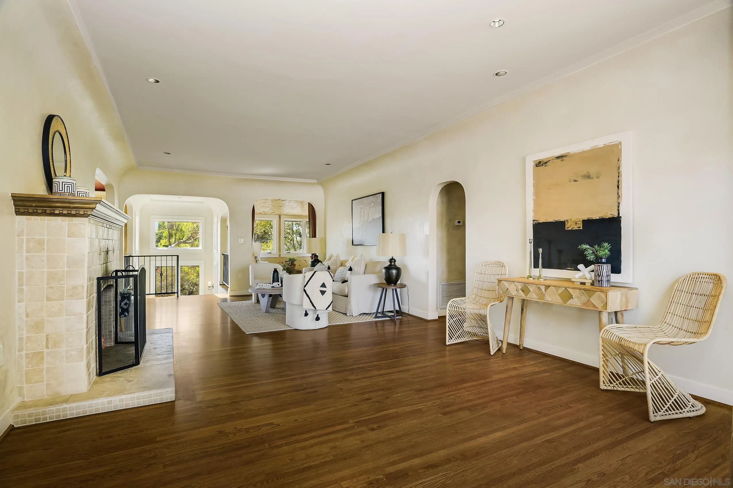 https://cdn.realtyfeed.com/cdn/127/260021297/2b67a84fb22503bcb7772d7d98e90b4e.webp