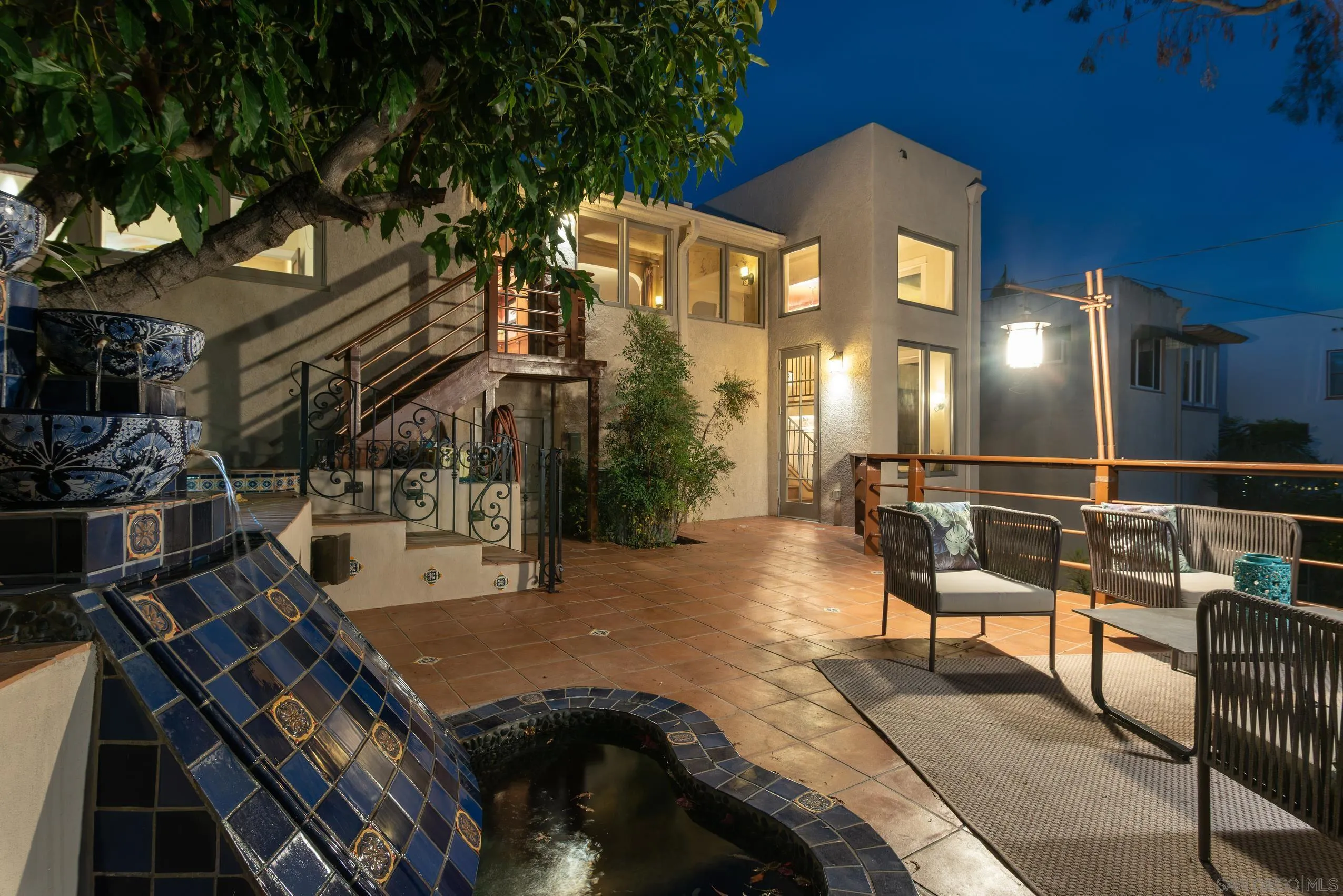 https://cdn.realtyfeed.com/cdn/127/260021297/43fa36e31512a5bff1a662e229b23952.webp
