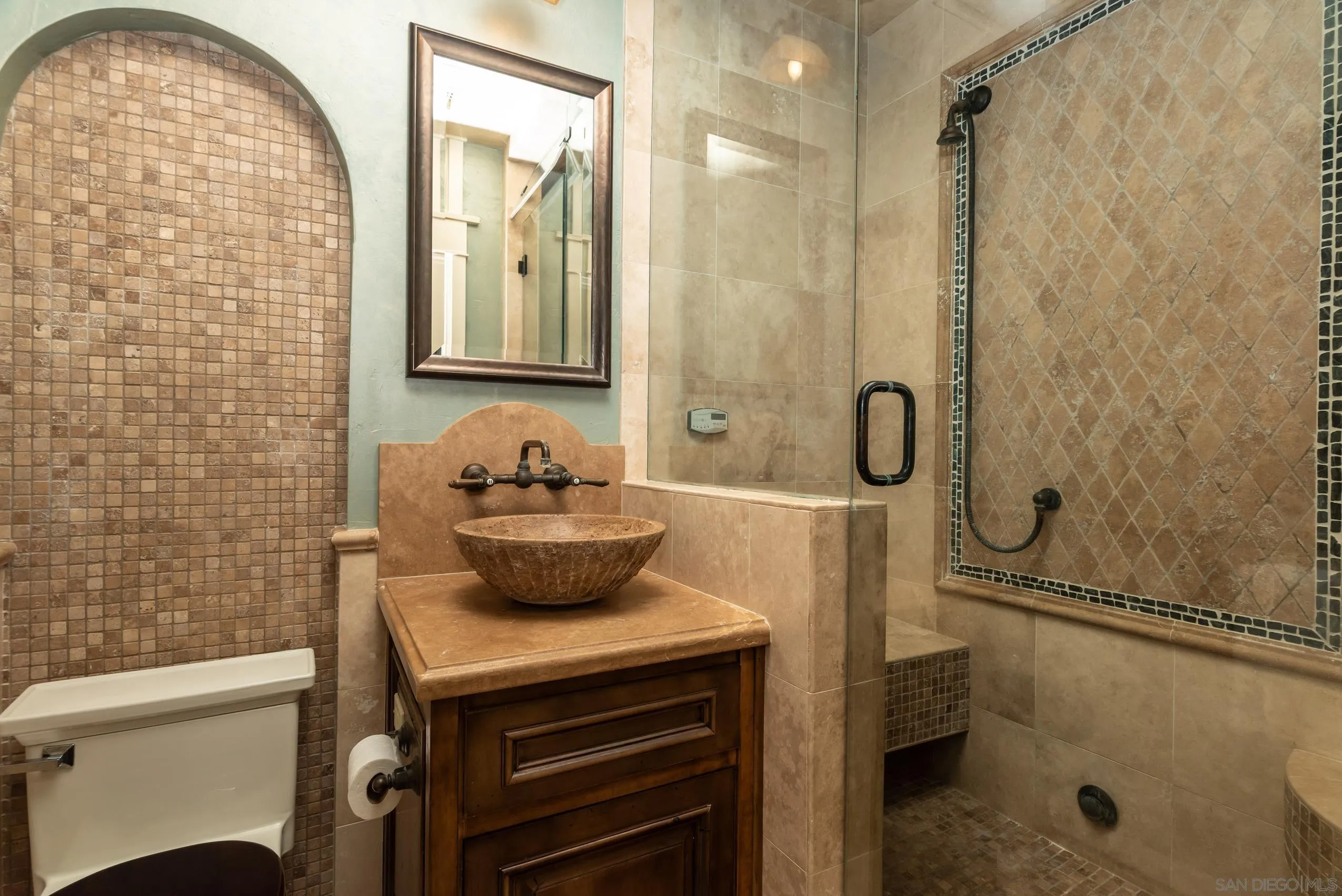 https://cdn.realtyfeed.com/cdn/127/260021297/6513ef8f0db77927b8c9bae76c54ba02.webp