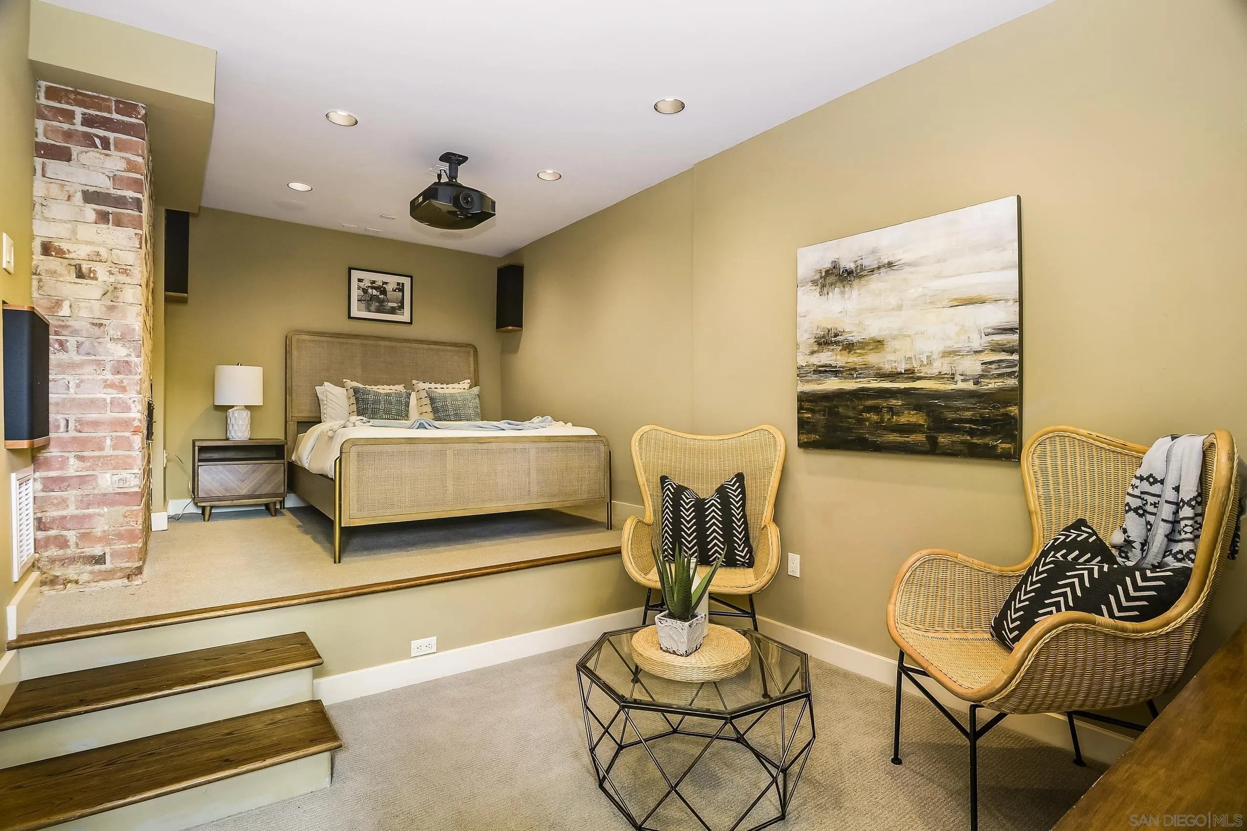 https://cdn.realtyfeed.com/cdn/127/260021297/7ef44ff3fcb61e44f775cb512af8793e.webp
