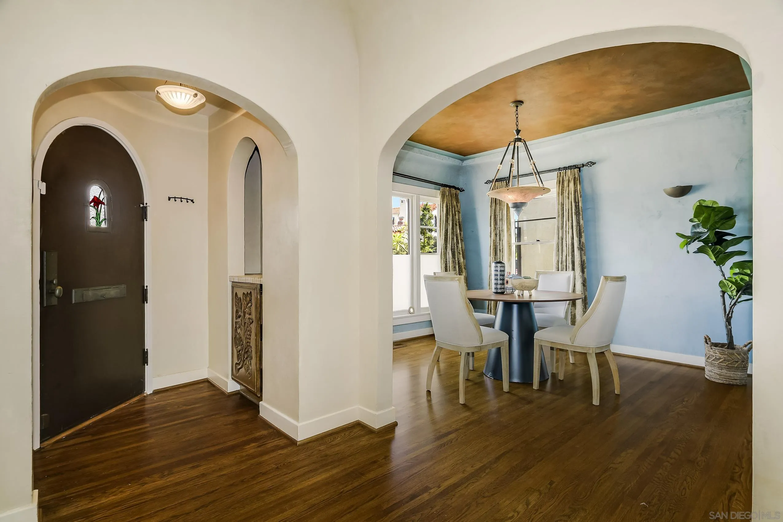 https://cdn.realtyfeed.com/cdn/127/260021297/984d58df7af9dbea8fe812487fd3ad23.webp