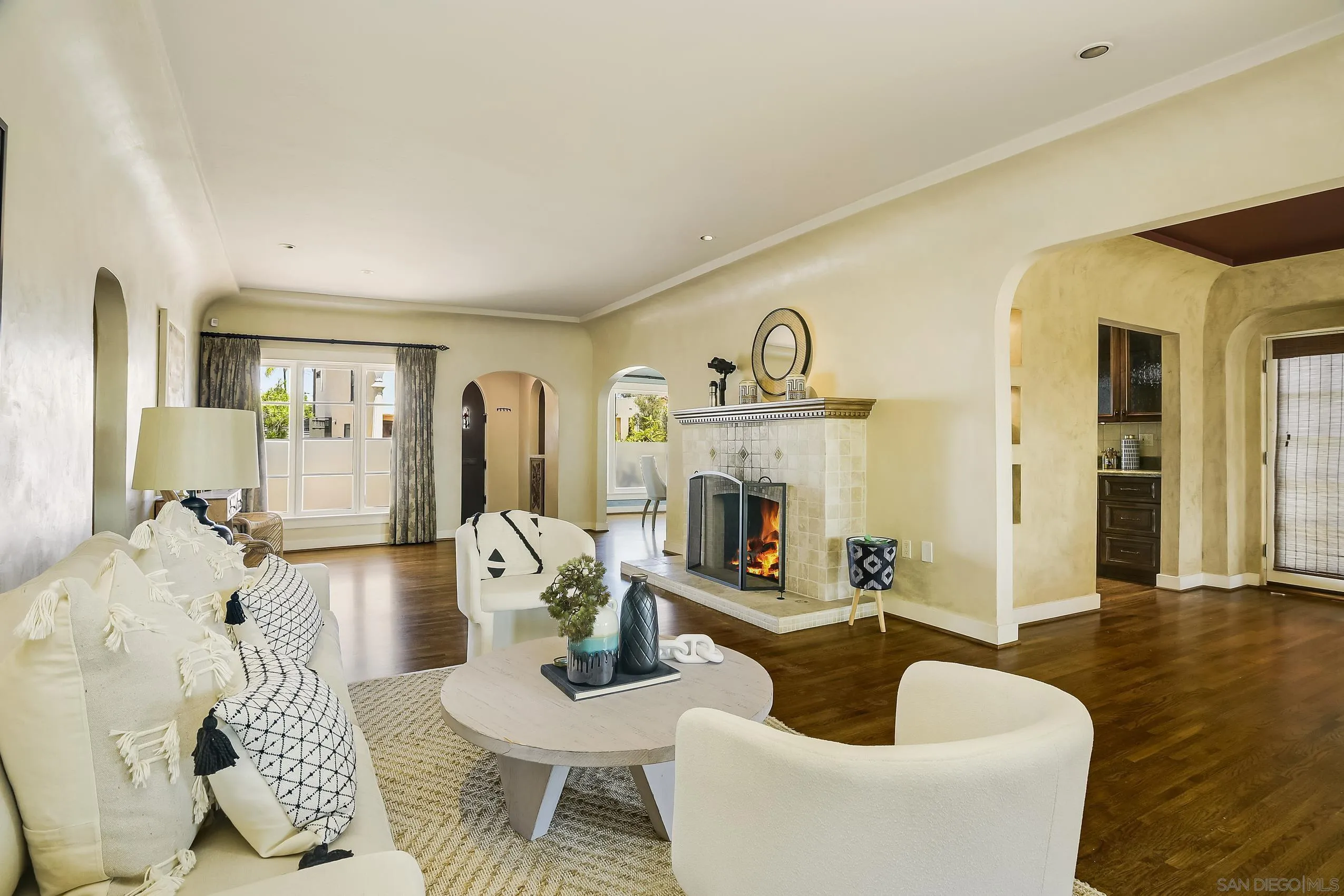 https://cdn.realtyfeed.com/cdn/127/260021297/e084501c9035da2bba7d97858d21f8ae.webp