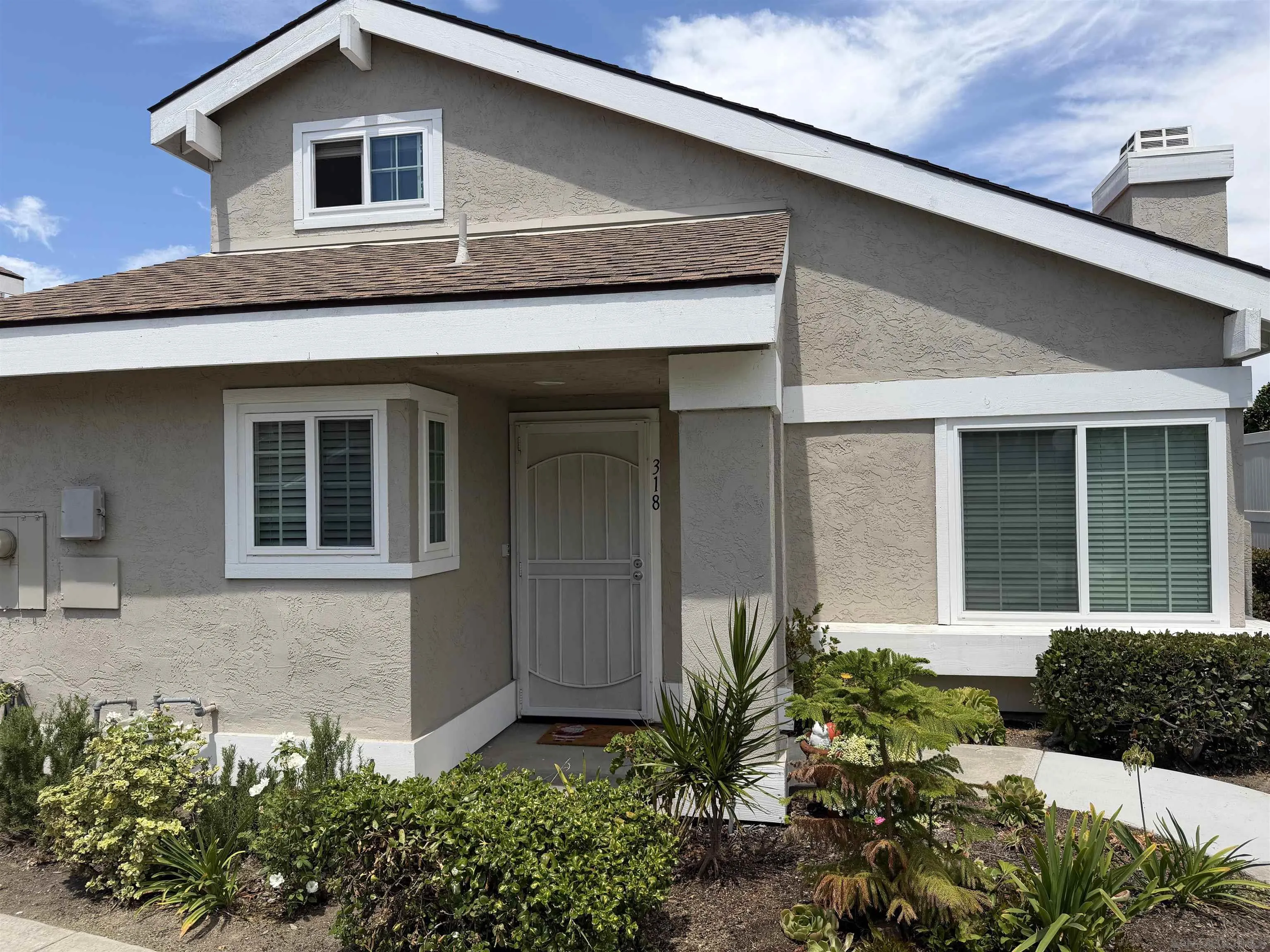 318 Riverview Way, Oceanside, CA 92057 - Main photo, Oceanside, CA