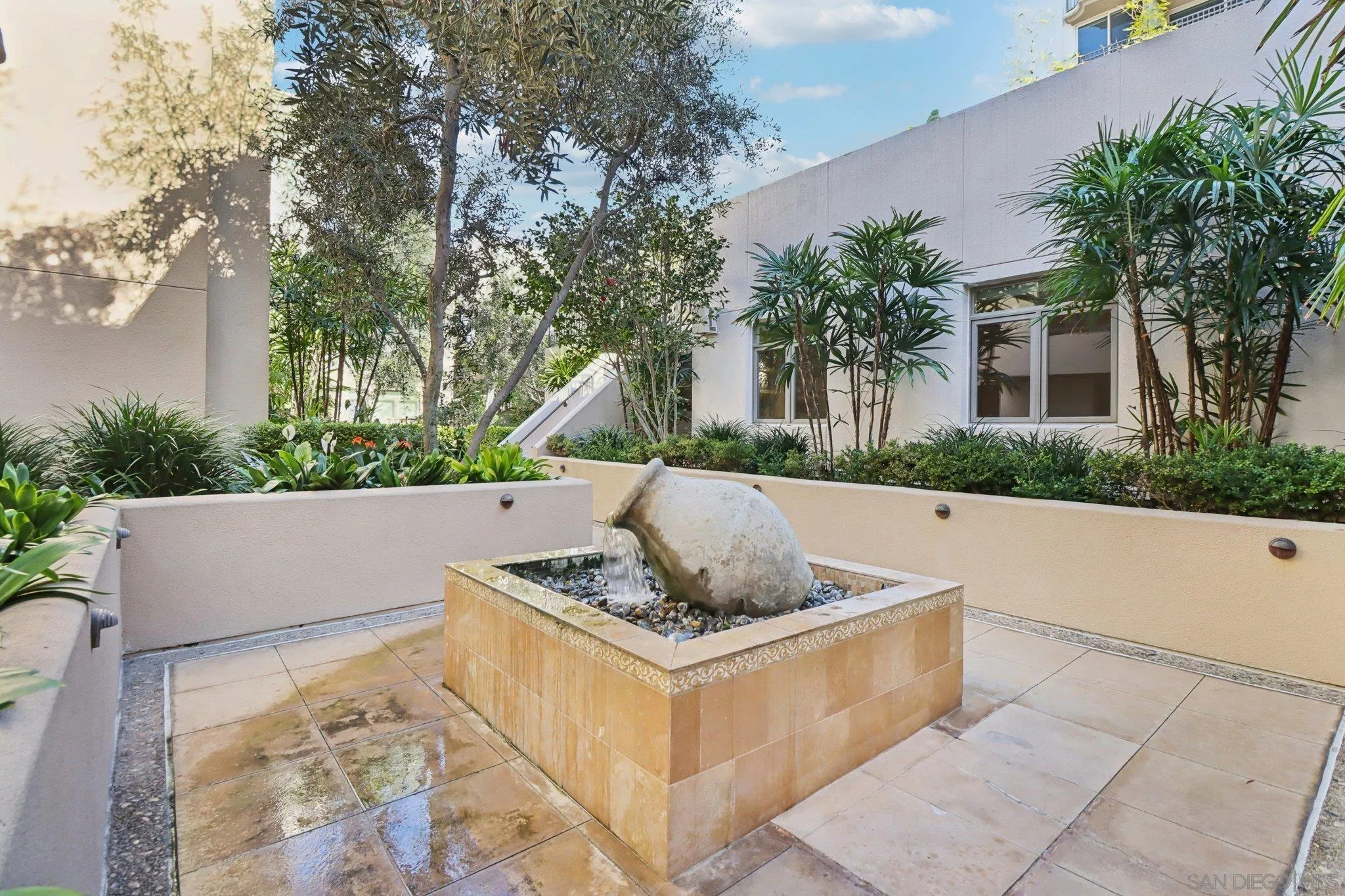 Photo #4: 2600213 Listing: Photo #4