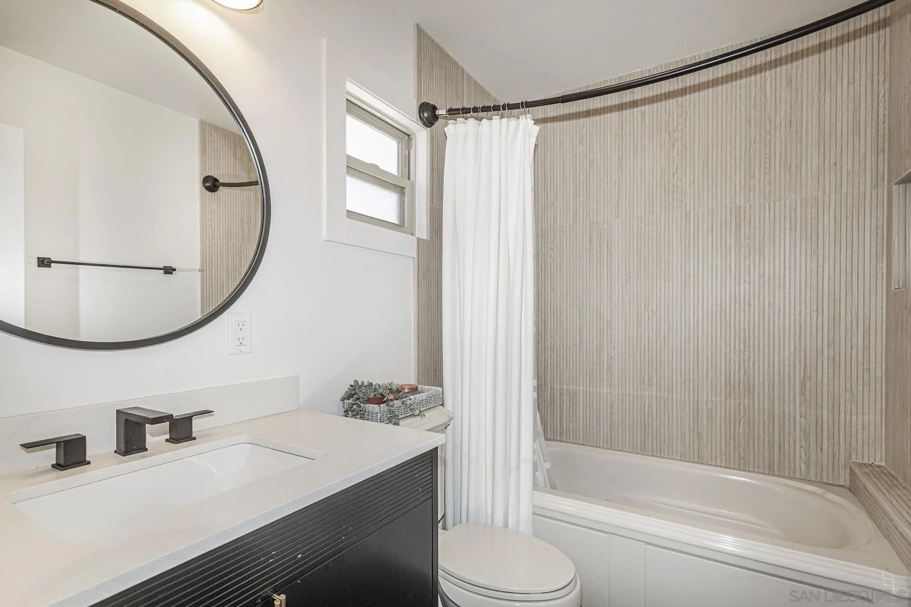 https://cdn.realtyfeed.com/cdn/127/260021300/1a37a2d2e9d6fc8c9225b99e2177b7cb.webp