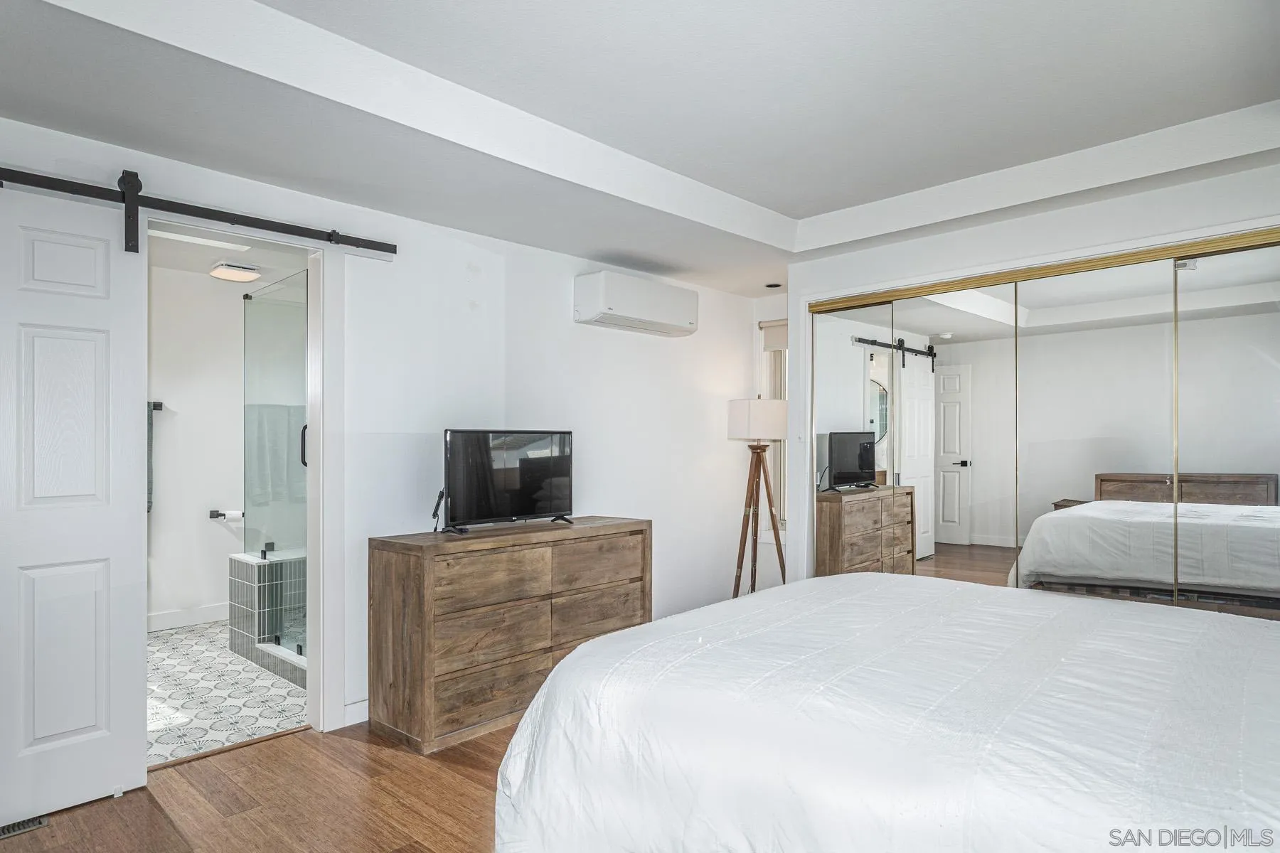 https://cdn.realtyfeed.com/cdn/127/260021300/1d3ee23f858e667e636136c4c0eec052.webp