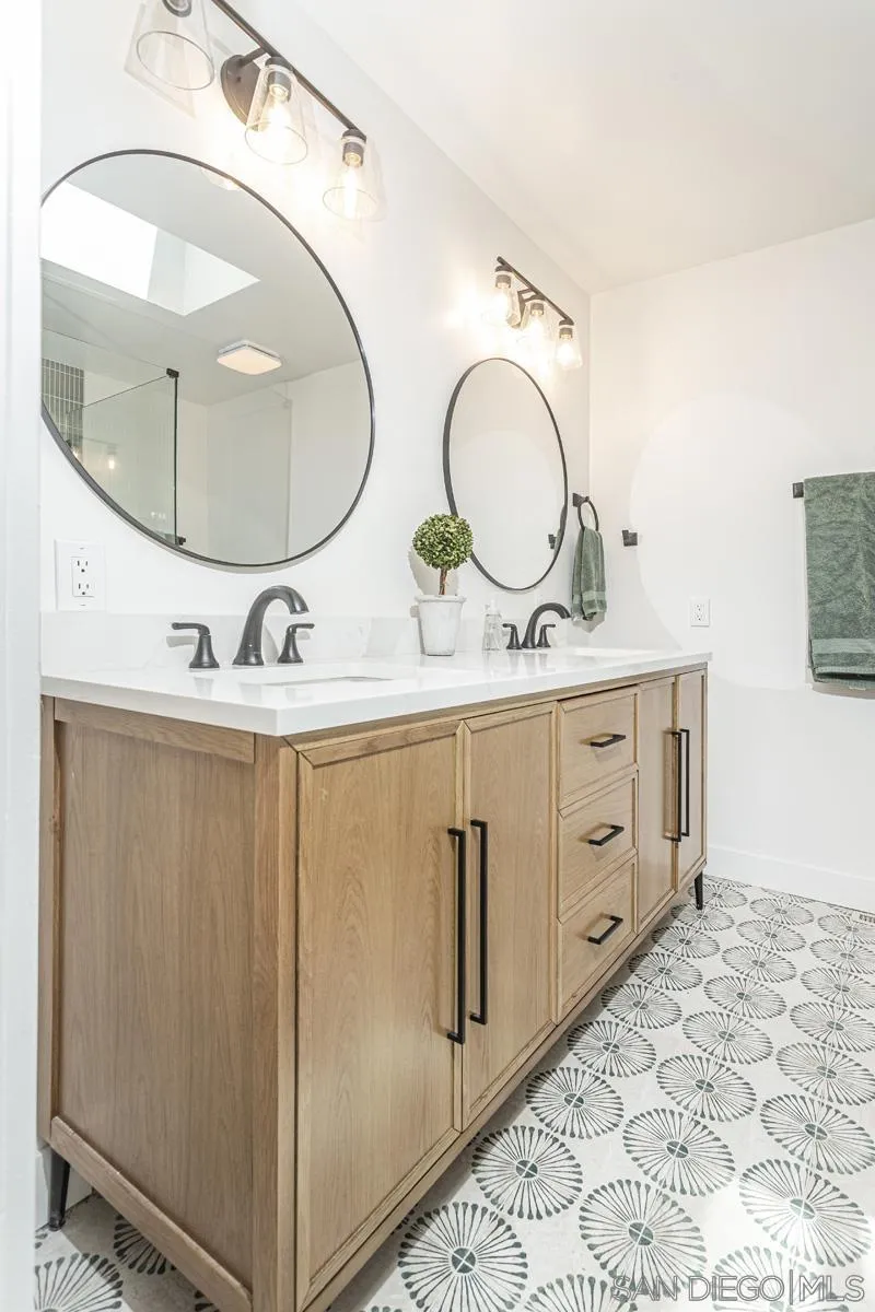 https://cdn.realtyfeed.com/cdn/127/260021300/446a491163e98cf2e613ee130f55492a.webp