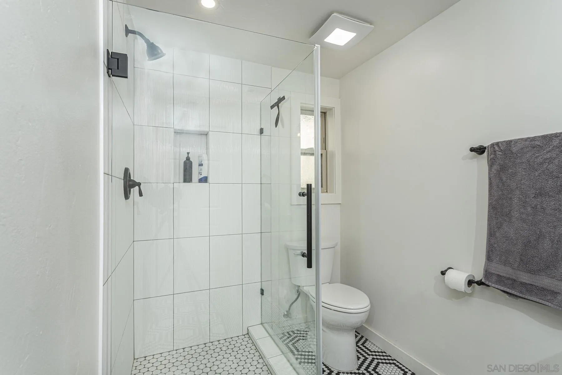 https://cdn.realtyfeed.com/cdn/127/260021300/97d207bcb40096dc9bebee6c8c315f11.webp