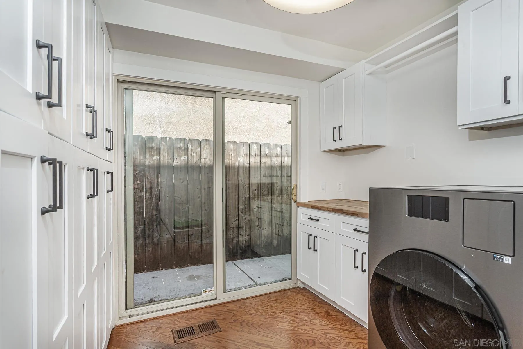https://cdn.realtyfeed.com/cdn/127/260021300/c72ddd7520da4bff97a0c23f705f7c3c.webp