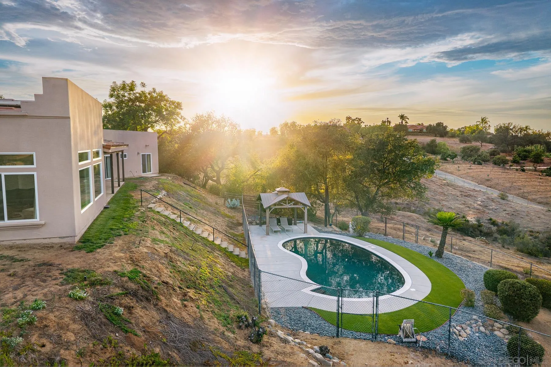 https://cdn.realtyfeed.com/cdn/127/260021302/17e4304d82c92c8433838b5b556f21ed.webp