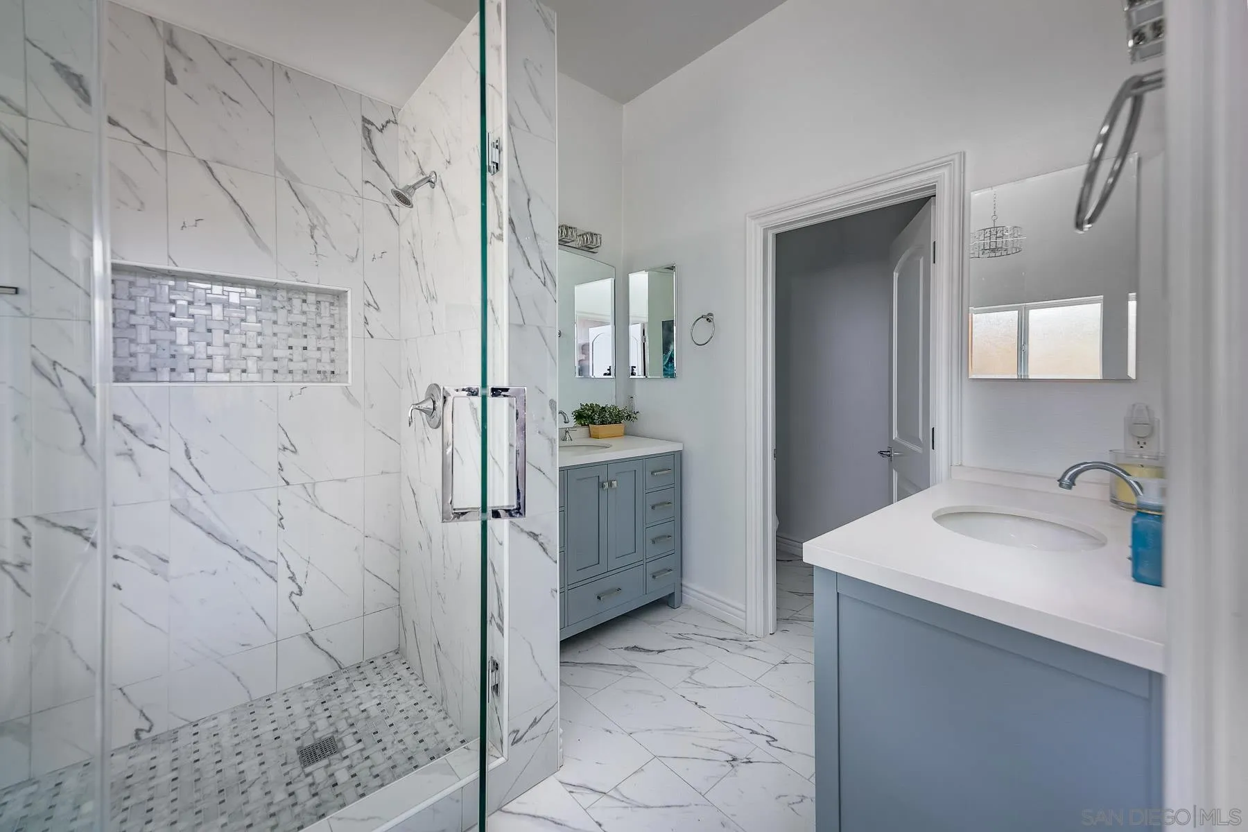 https://cdn.realtyfeed.com/cdn/127/260021302/9529e5f77e851443045998f5def4eaf6.webp