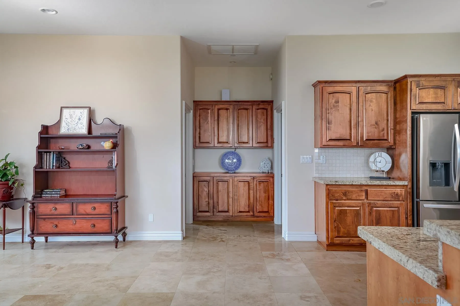 https://cdn.realtyfeed.com/cdn/127/260021302/dfa861fdfaa5819e3cca2fe1154e8cbd.webp