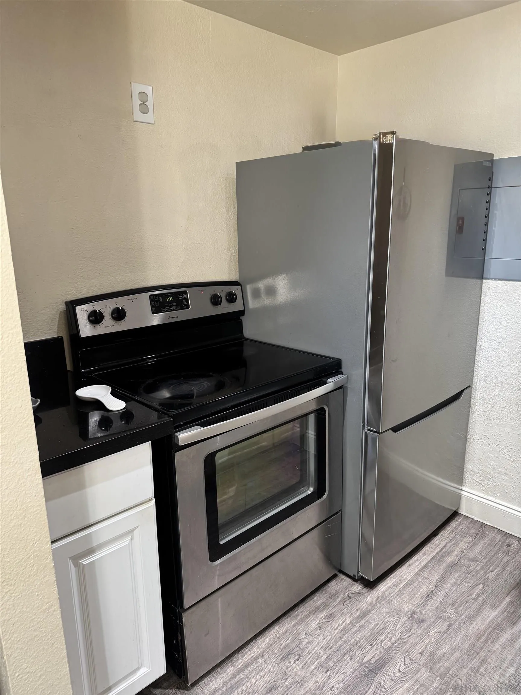 https://cdn.realtyfeed.com/cdn/127/260021303/540da5cde02b4c77f3b45841034f9caa.webp
