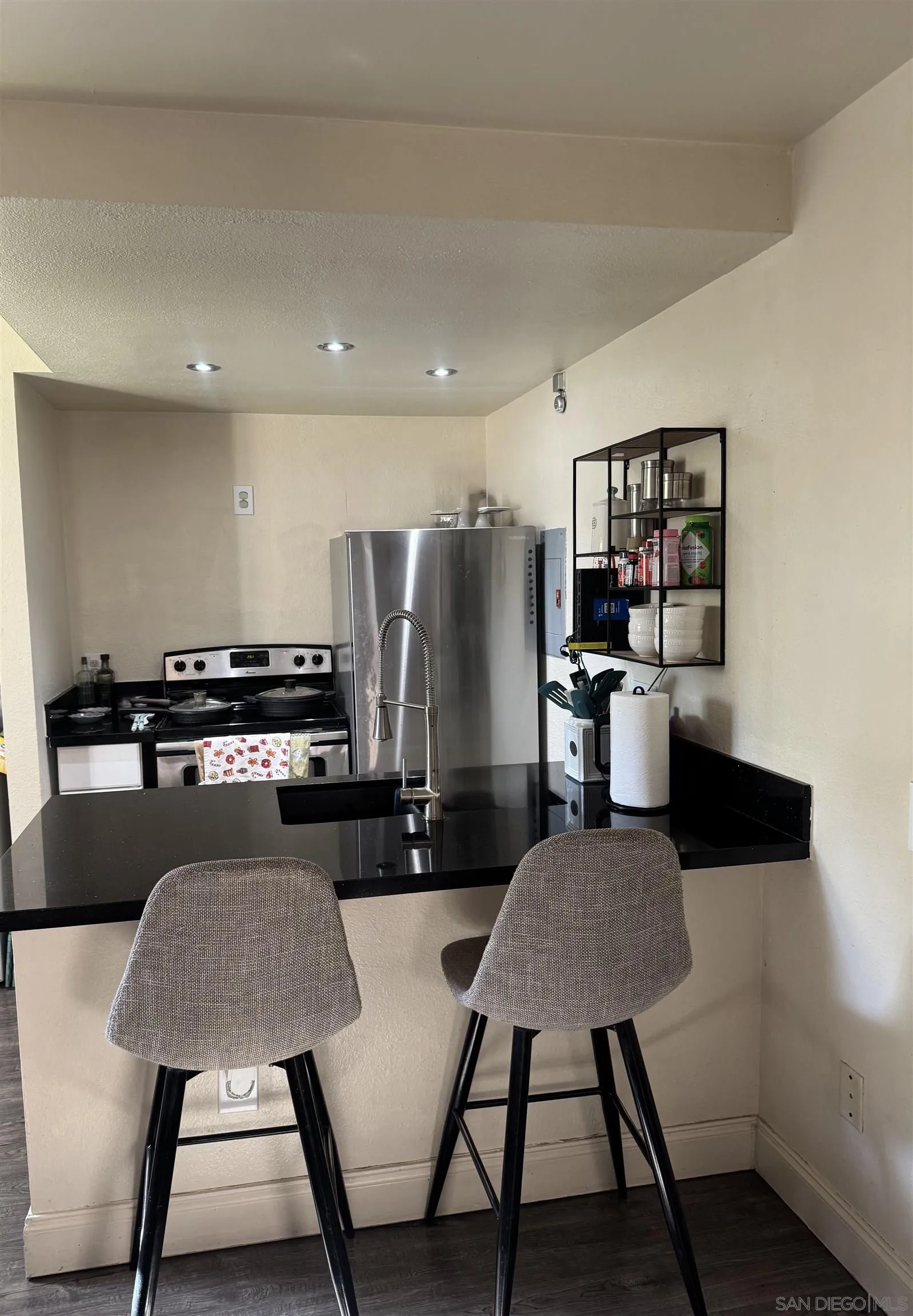 871 W San Ysidro Blvd Unit 9, San Ysidro, CA 92173 - Photo 5 of 8, San Ysidro, CA