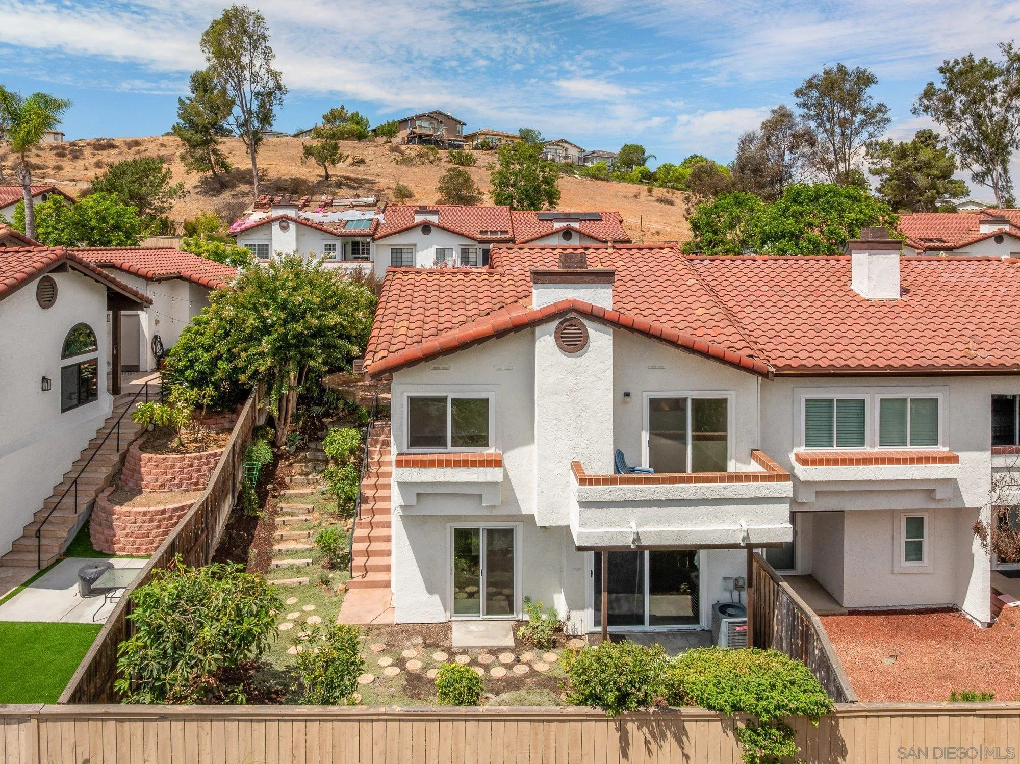 https://cdn.realtyfeed.com/cdn/127/260021305/36b18d68ed13b2accb65aae72449bea2.webp