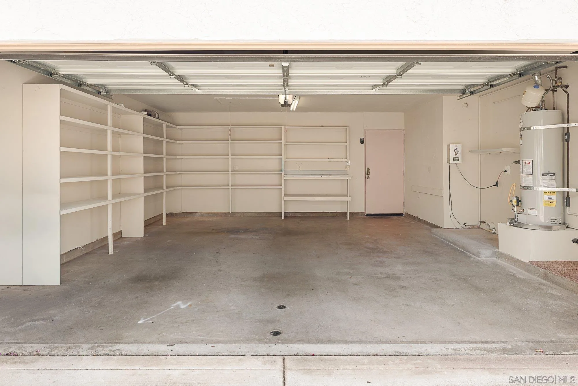 https://cdn.realtyfeed.com/cdn/127/260021305/9ec9c03d1bb573213bc6541b215fd0a5.webp