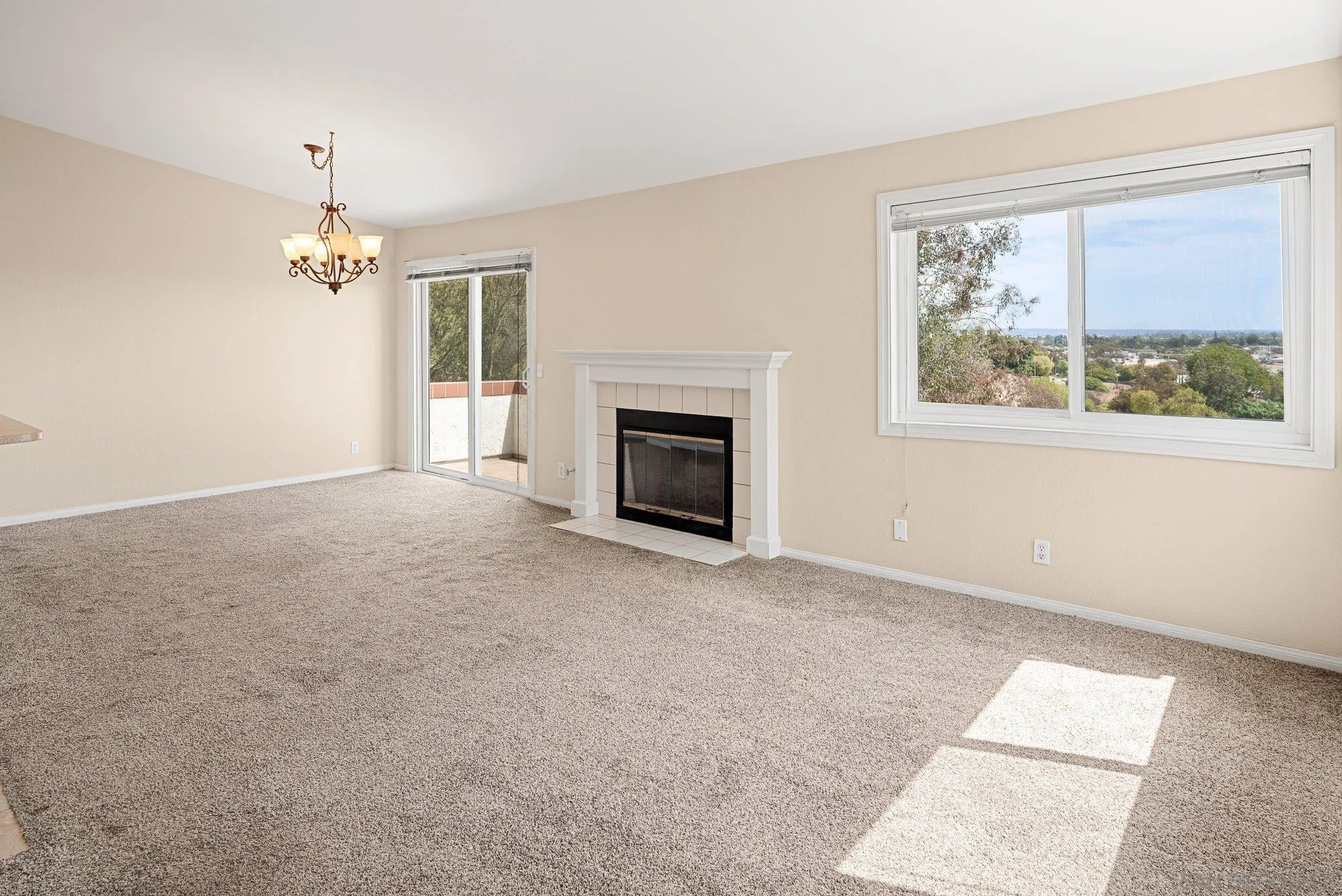 https://cdn.realtyfeed.com/cdn/127/260021305/c520a613dd83cbe4f6a2f0660155c40e.webp