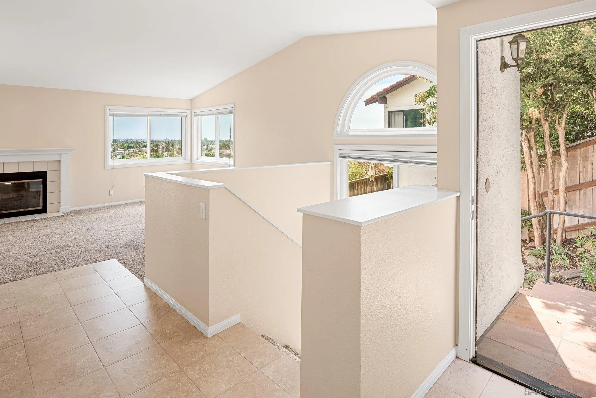 https://cdn.realtyfeed.com/cdn/127/260021305/c6ab66c961eb877e8bedc404be6af54c.webp