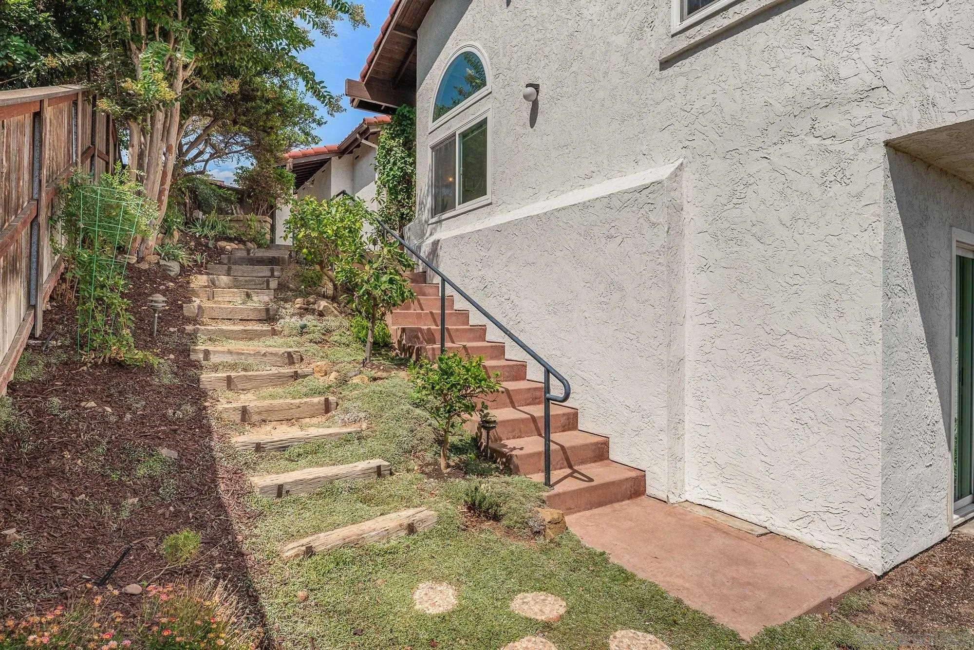 https://cdn.realtyfeed.com/cdn/127/260021305/f027d022bc41933791acf549ba8fd5ff.webp