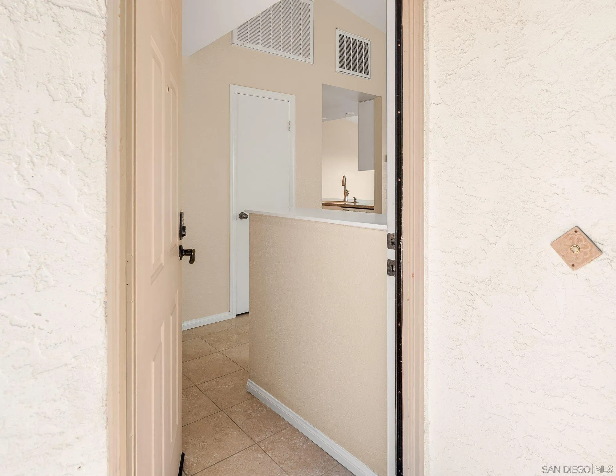 https://cdn.realtyfeed.com/cdn/127/260021305/f104b6b55e030485784dcccc3d570eb9.webp